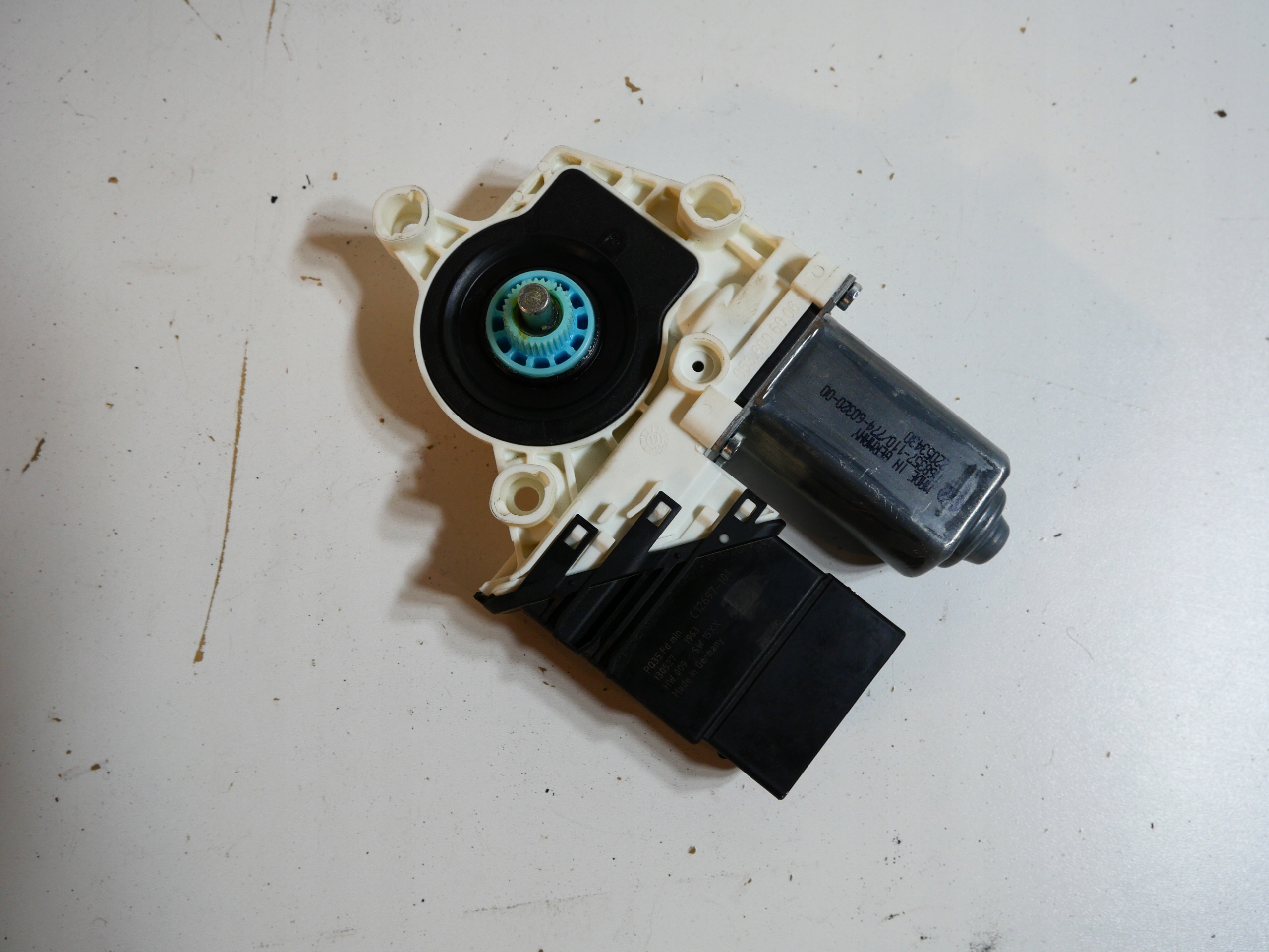 window regulator VW TIGUAN 5N0959704F