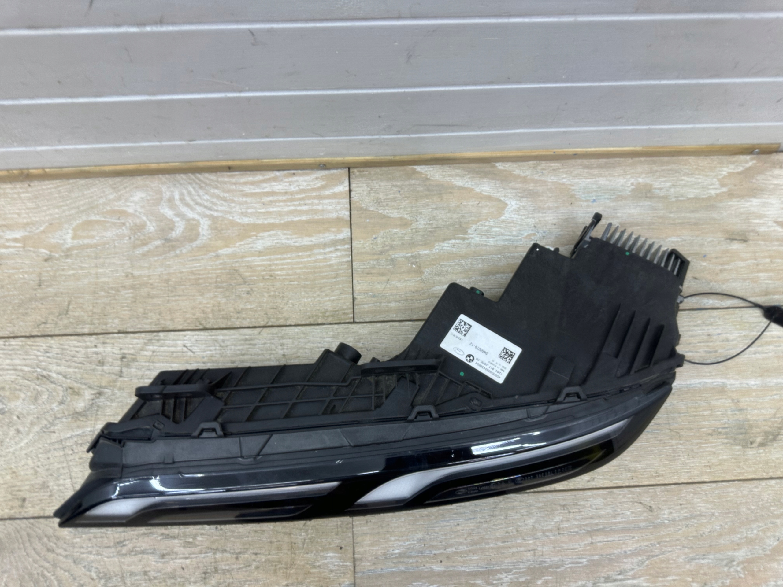 BMW 7 i7 G70 FULL LED DRL light left front front 9450079-12