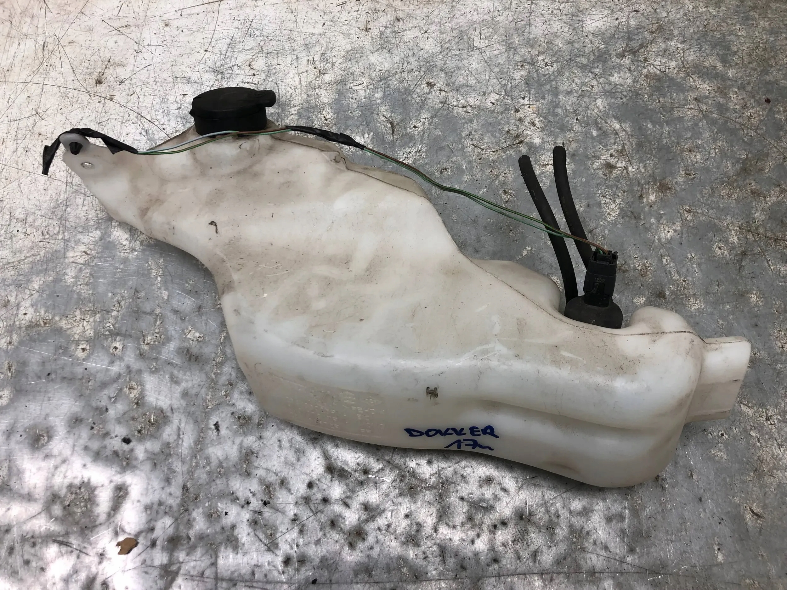 washer fluid tank DACIA DOKKER 289106925R