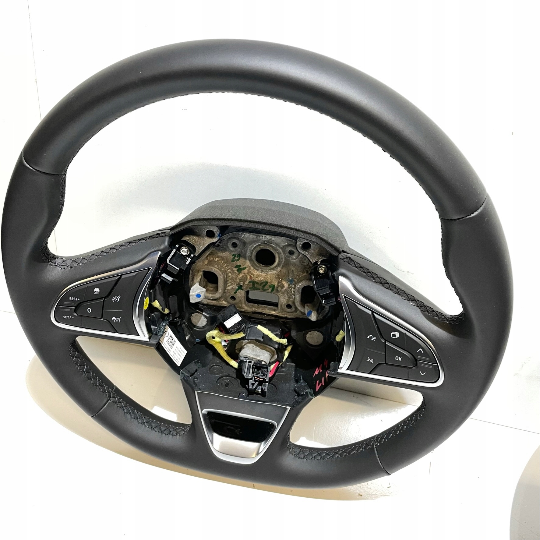 RENAULT MEGANE IV LIFT РУЛЬОВЕ КОЛЕСО 484001114R