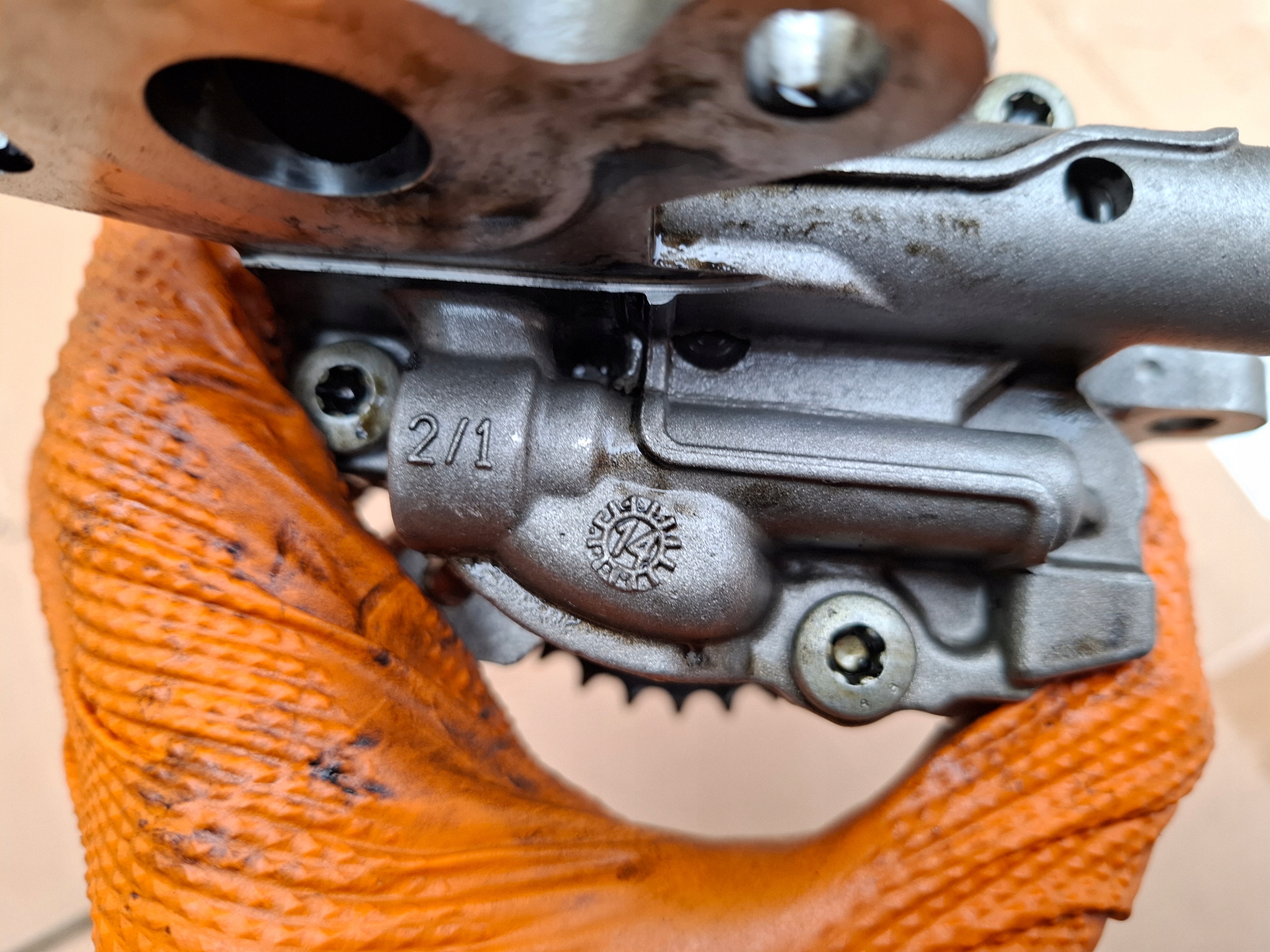oil pump FORD TRANSIT CUSTOM 14r 2.2 TDCI