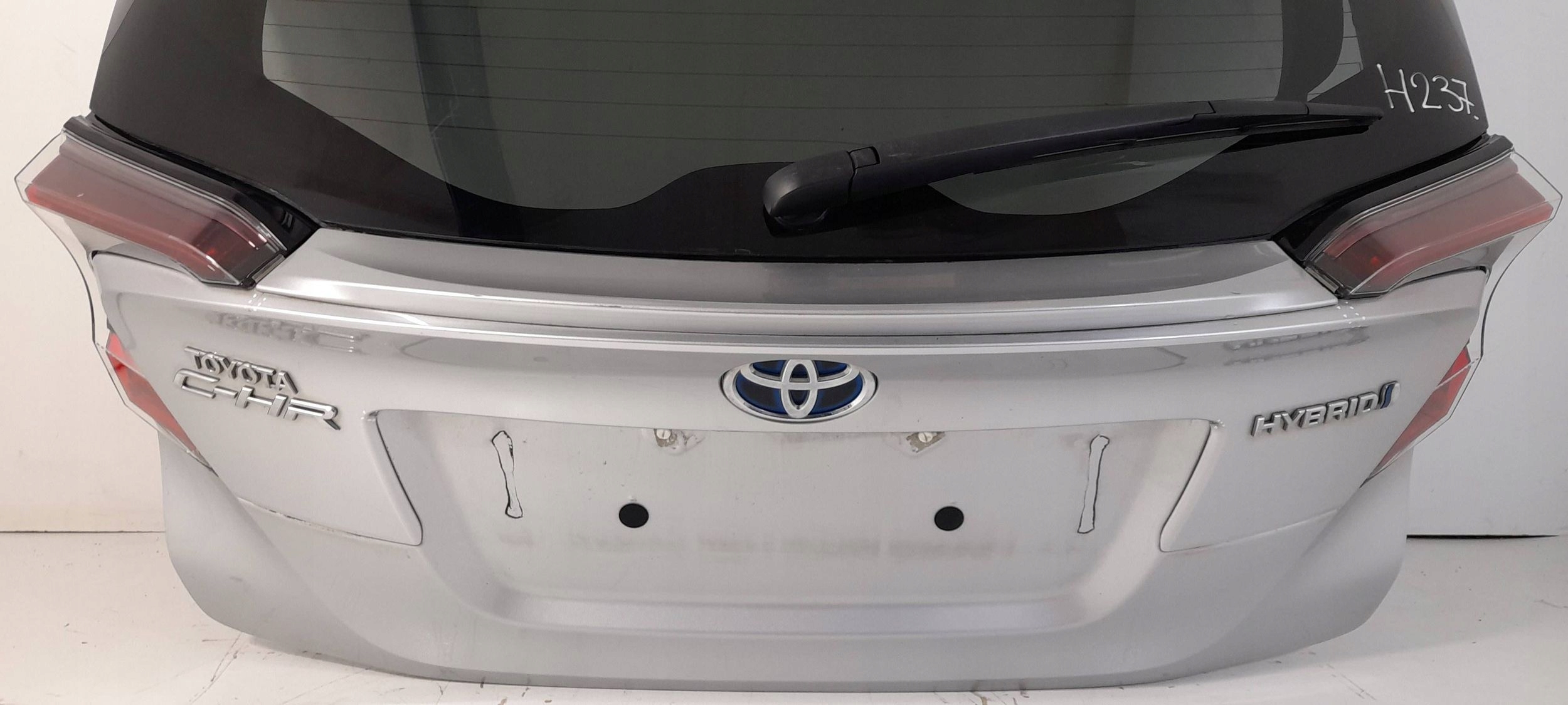 Toyota C-HR and 2017 trunk door boot (H237)
