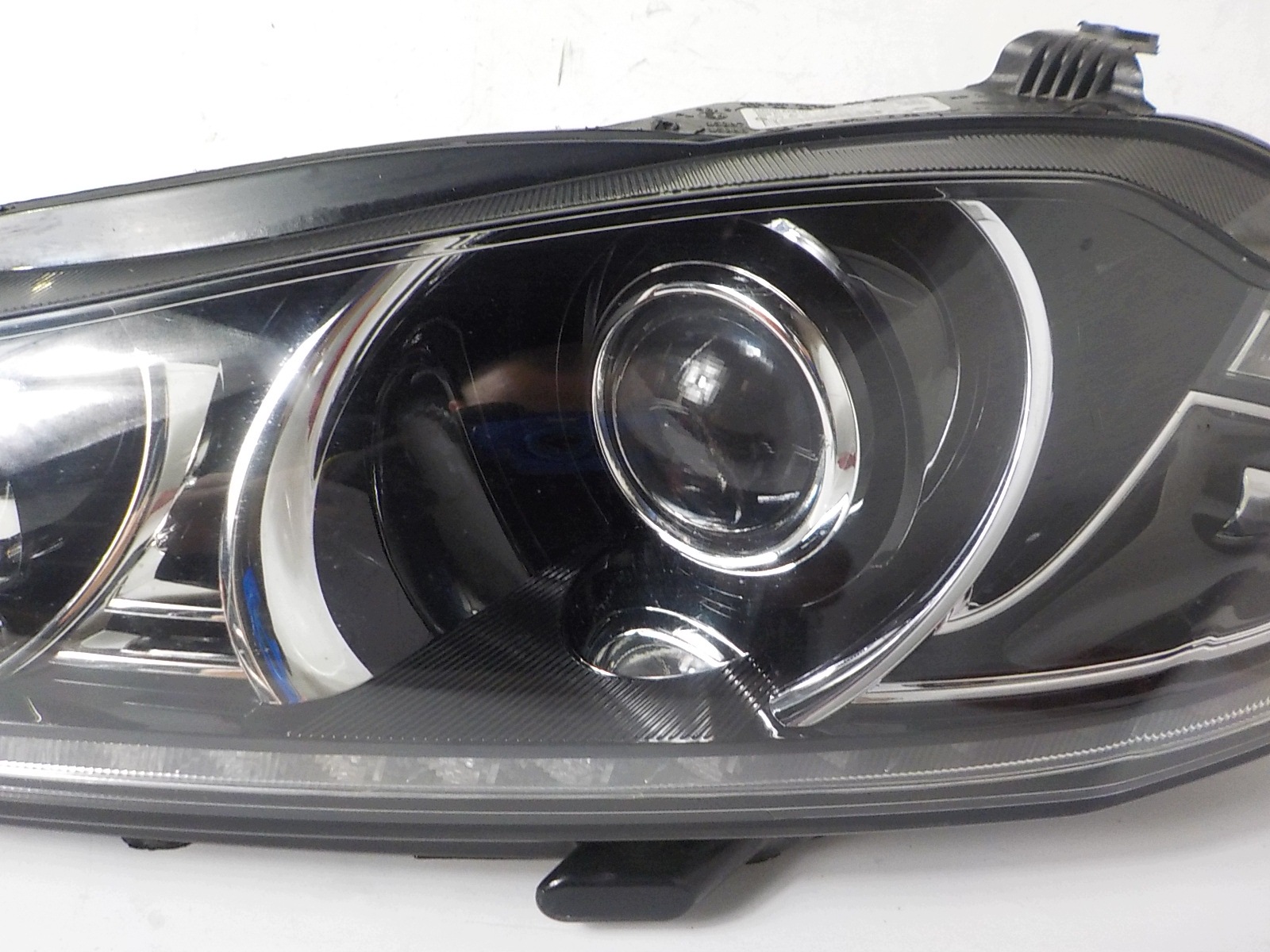 JAGUAR XF X250 XENON LIFT light left front front UK