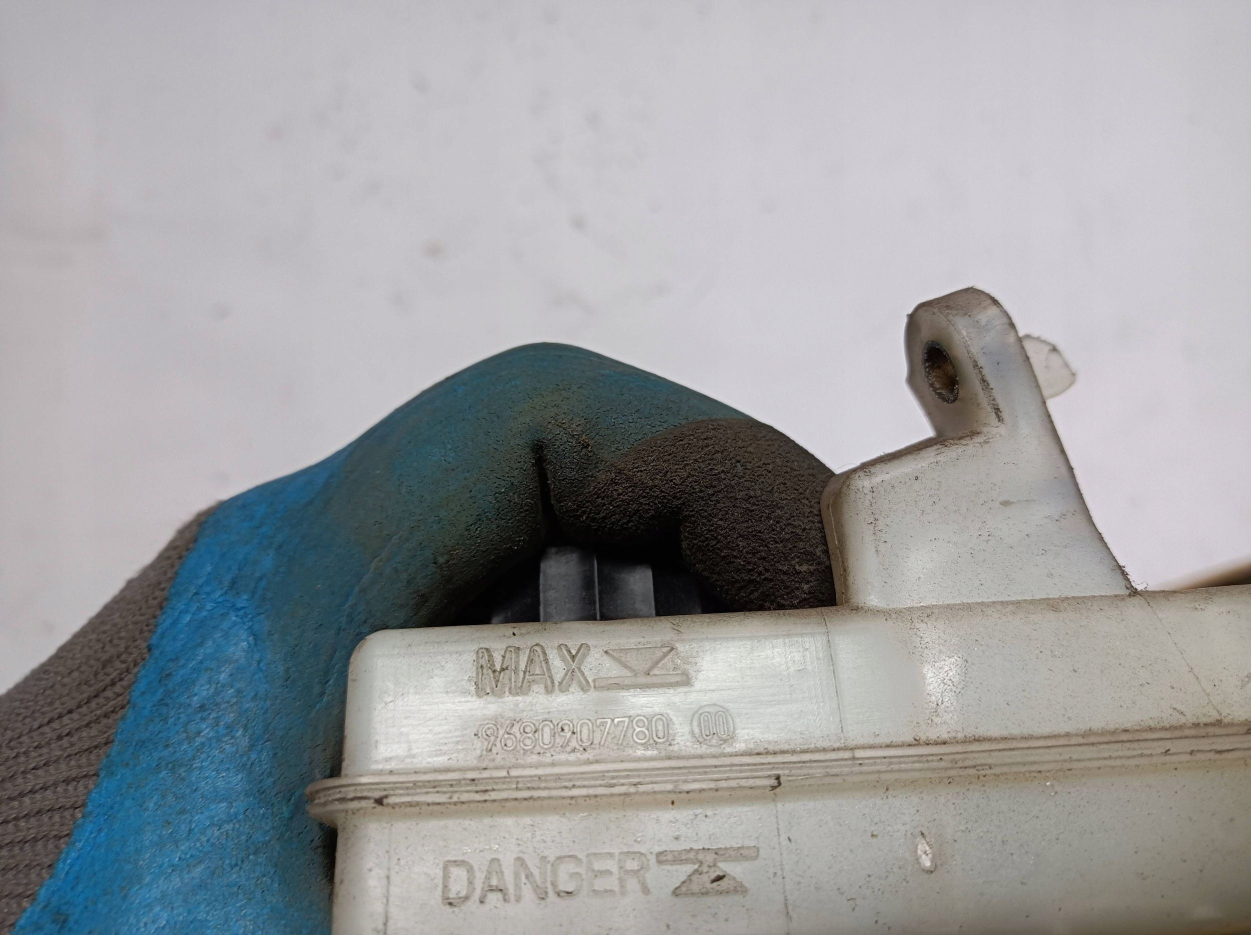Behälter des Gasses Brems- Citroen Berlingo PSA 9680907780