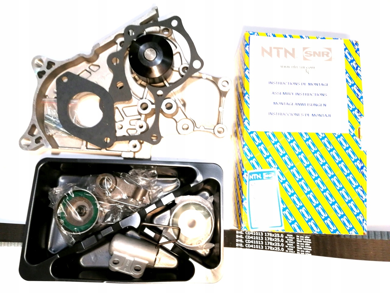 23020011075 - РАСПРЕДВАЛ + НАСОС TOYOTA D4D AVENSIS RAV4-2002