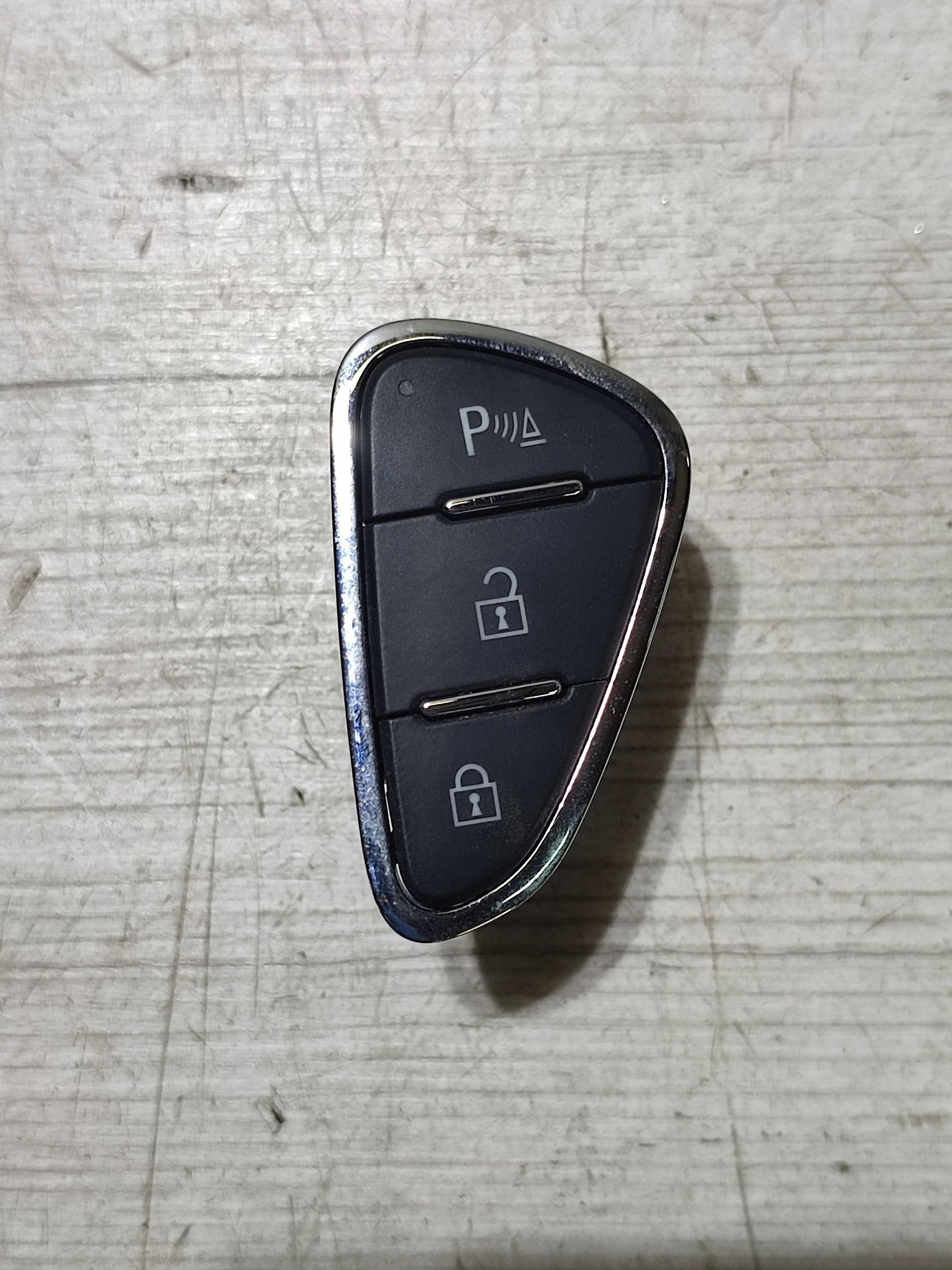 Opel Corsa E 2018 control panel switch central of a lock