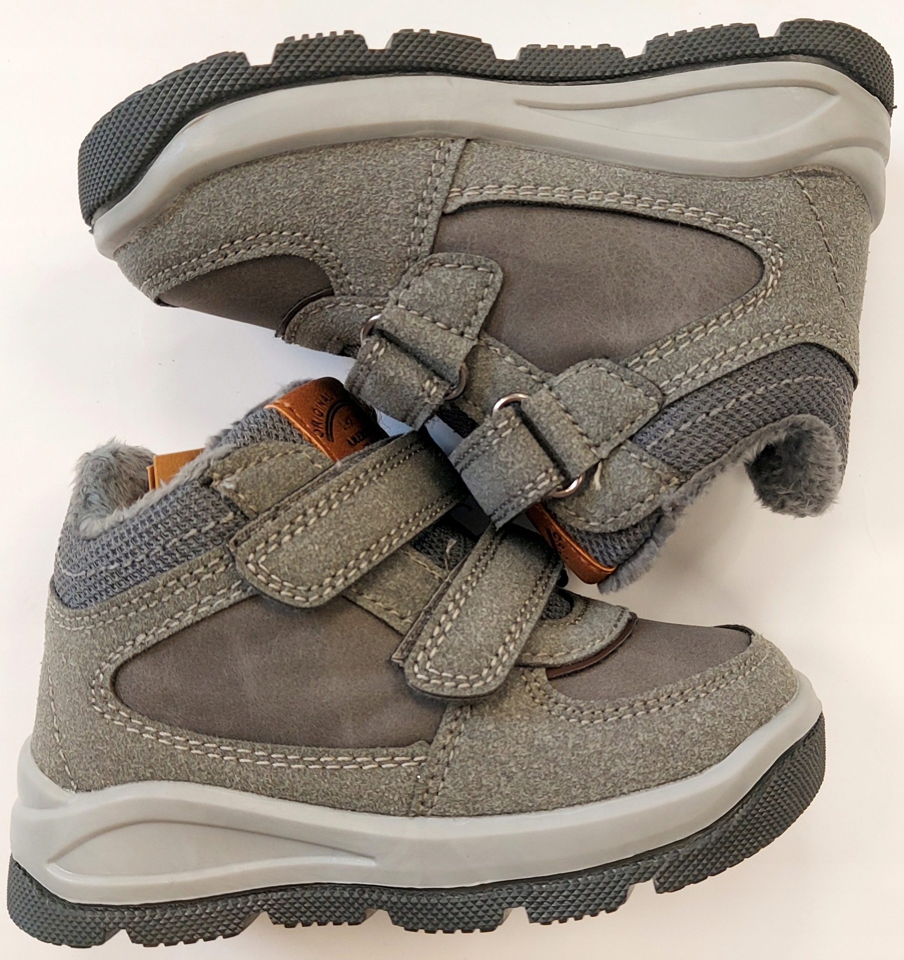 PÓŁBUTY TRZEWIKI LEKKO OCIEPLANE R 25 W 16,50 CM Płeć chłopcy