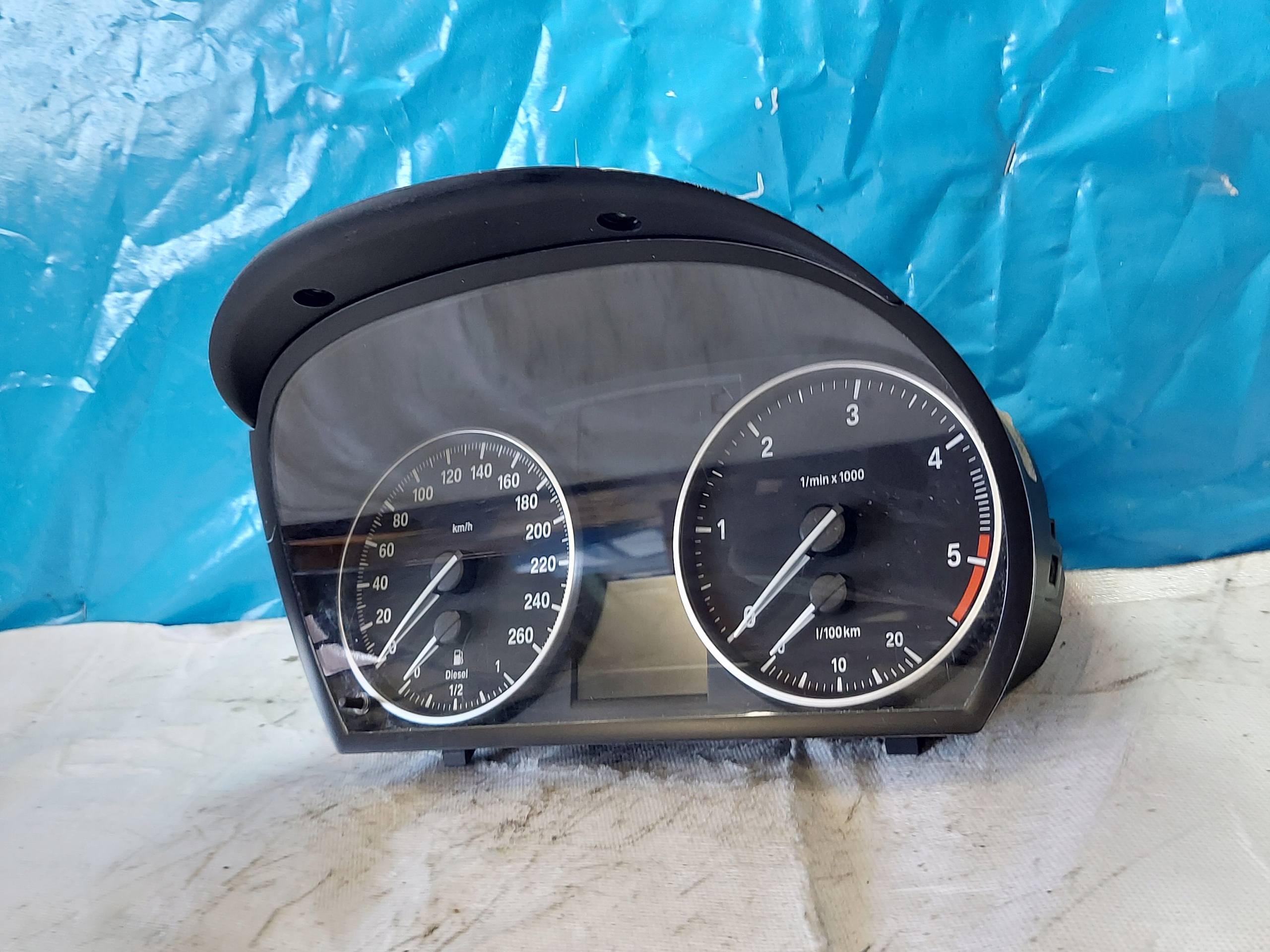 dials clock BMW 3 E90 318D 916684602
