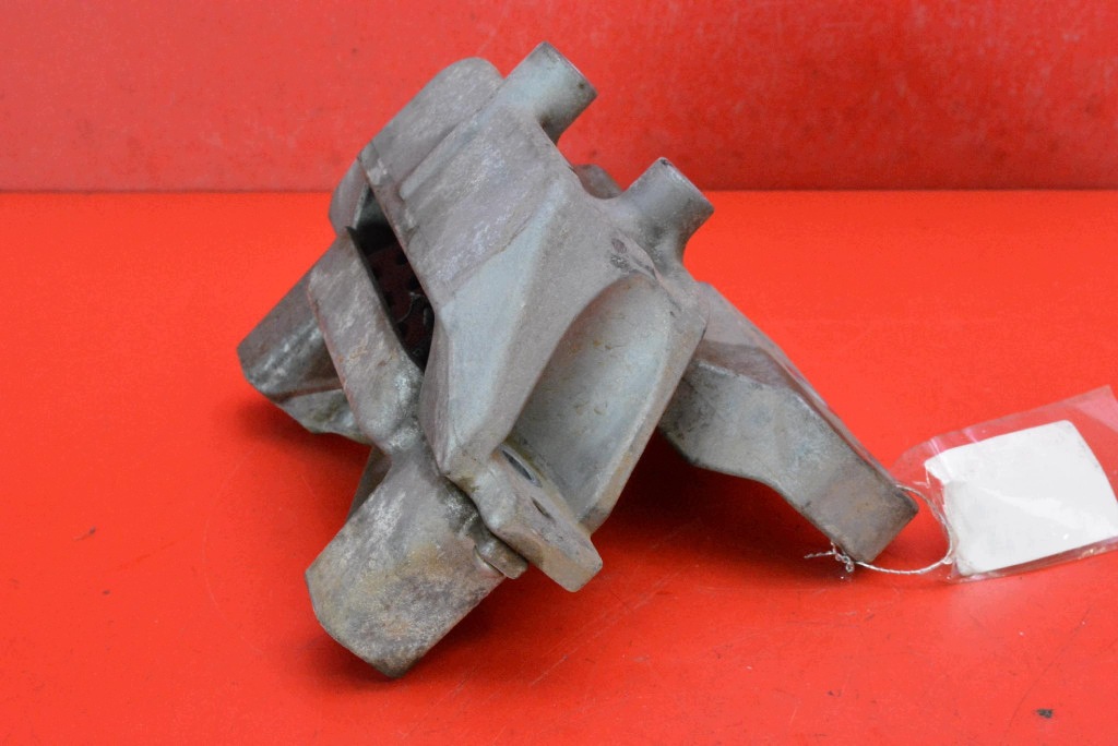 holder engine mount left MITSUBISHI OUTLANDER 3 III 2.0 PHEV 121 KM 12-14