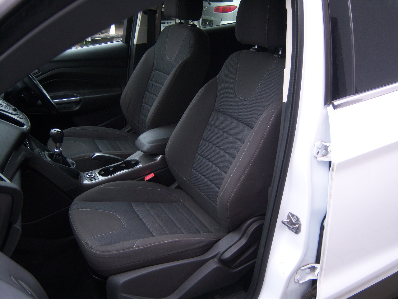 KUGA MK2 кресла комплект
