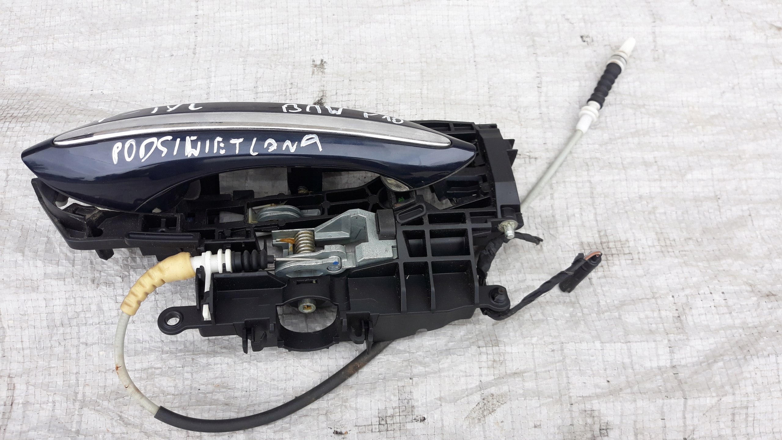 X3717564908 - Ручка з підсвічуванням ліва задня BMW F10