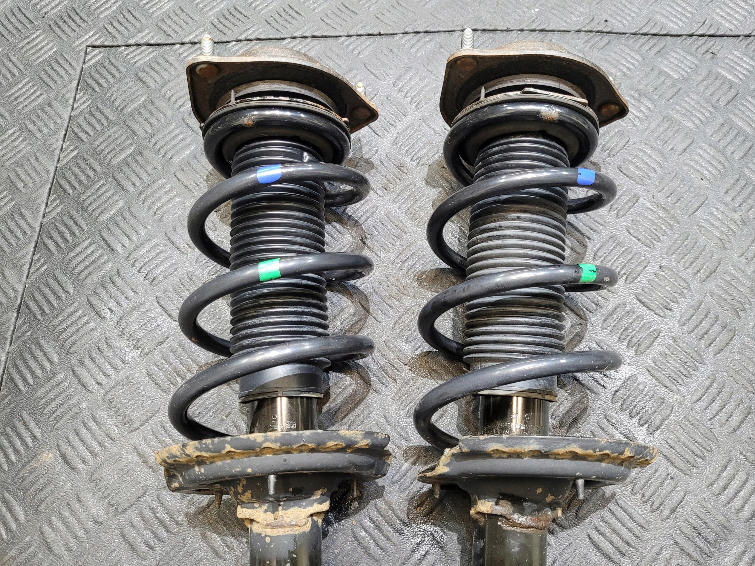 shock absorber front front left 44310-35100 SANGYONG TIVOLI 1.6 D e-XDi