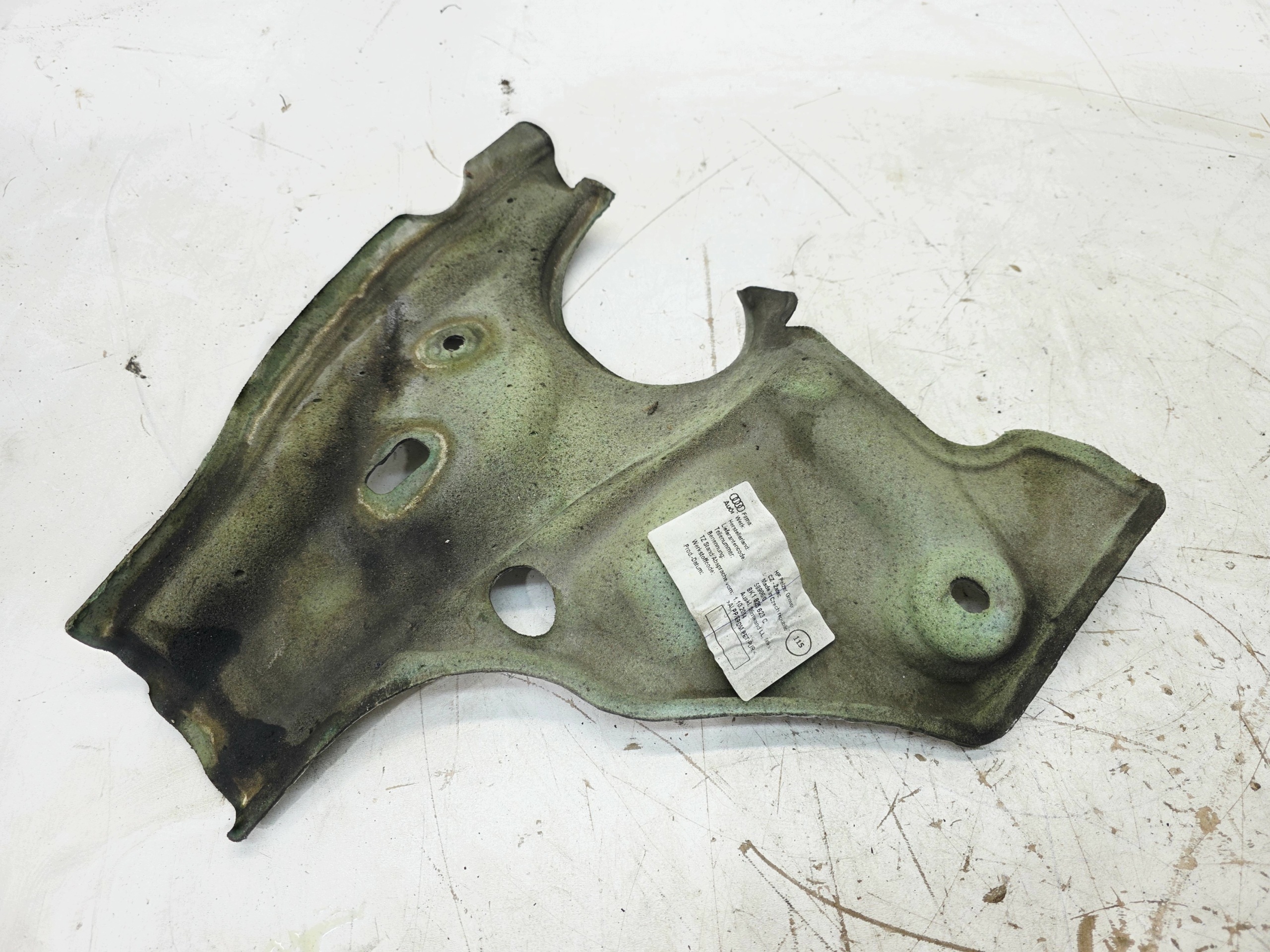 cover heat shield lower partition wall left AUDI A4 B8 A5 8T 8K1825623C