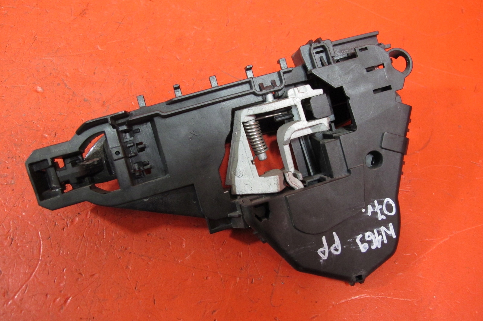 MERCEDES W169 A-KLASA 2004- handle door right front front black 191