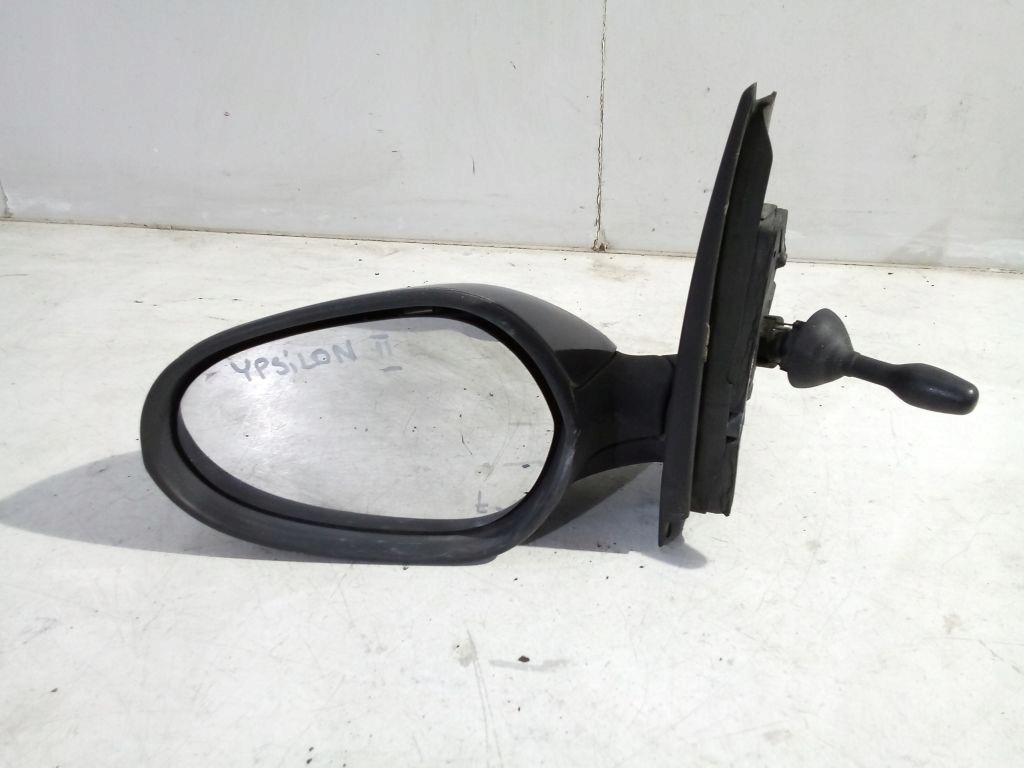 Lancia Ypsilon II mirror left manually