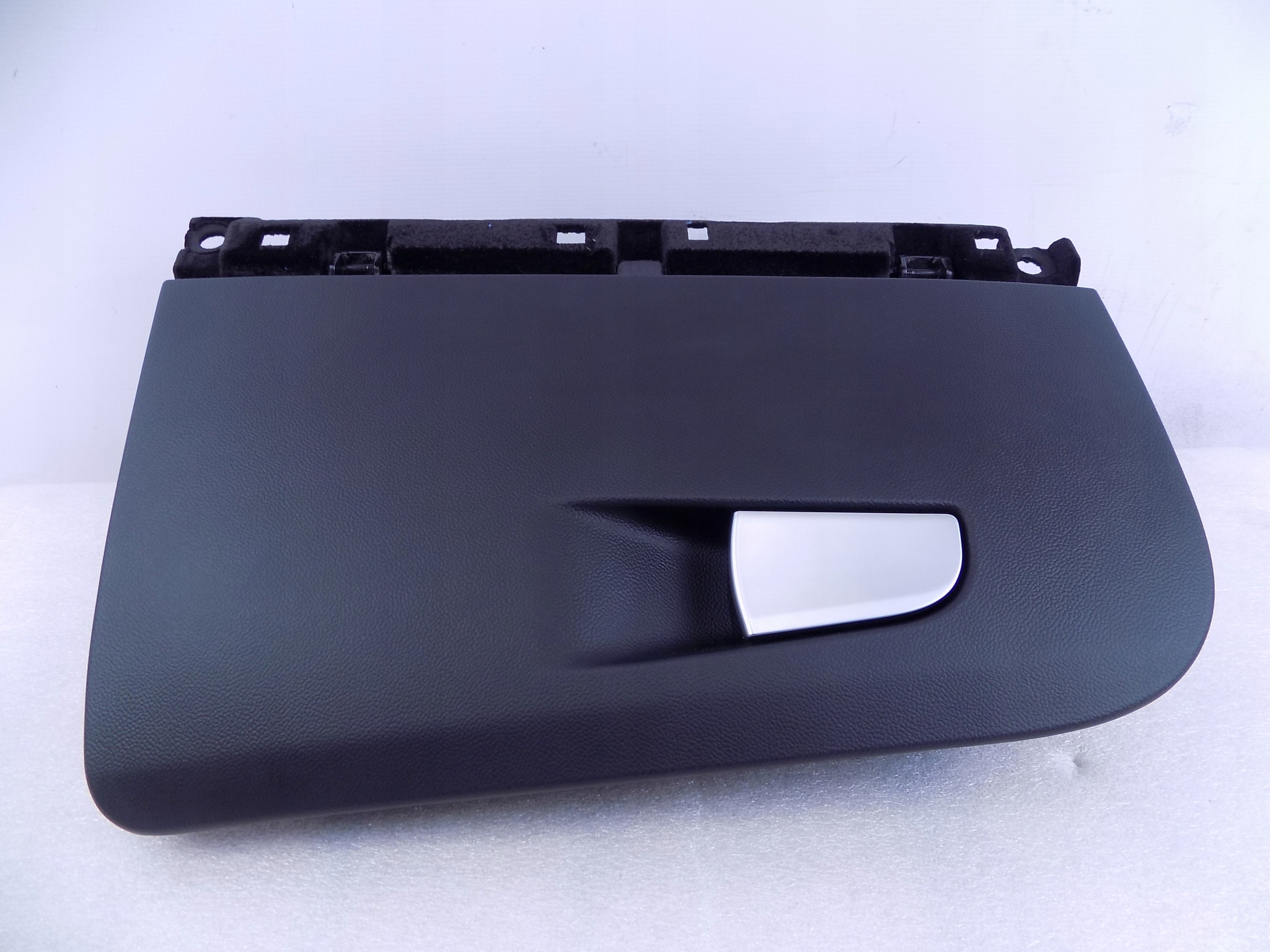 ALFA ROMEO GIULIA бардачок пассажира