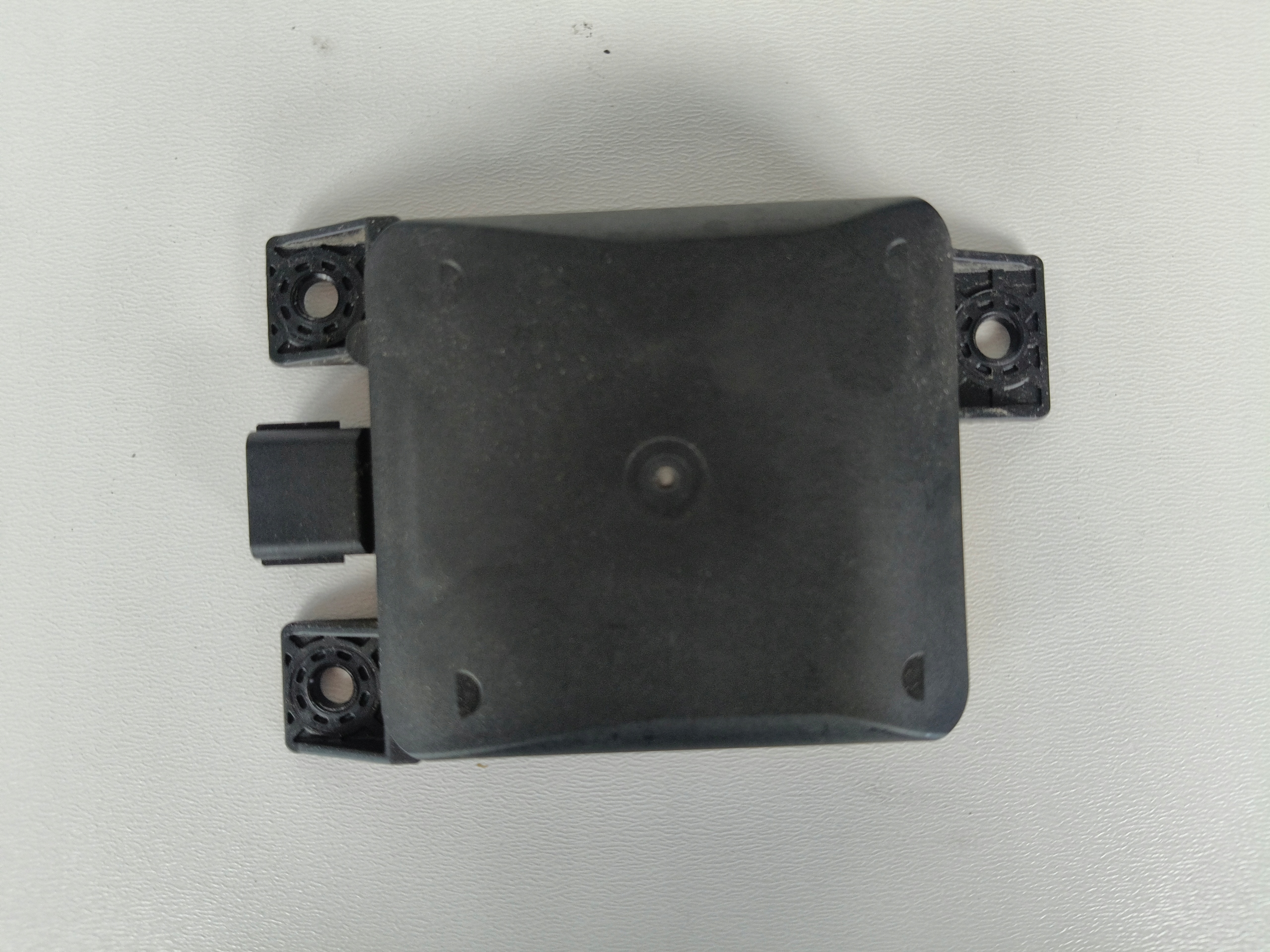 RADAR DISTRONIC ACC SENSOR right rear HYUNDAI KONA 99150-DD500