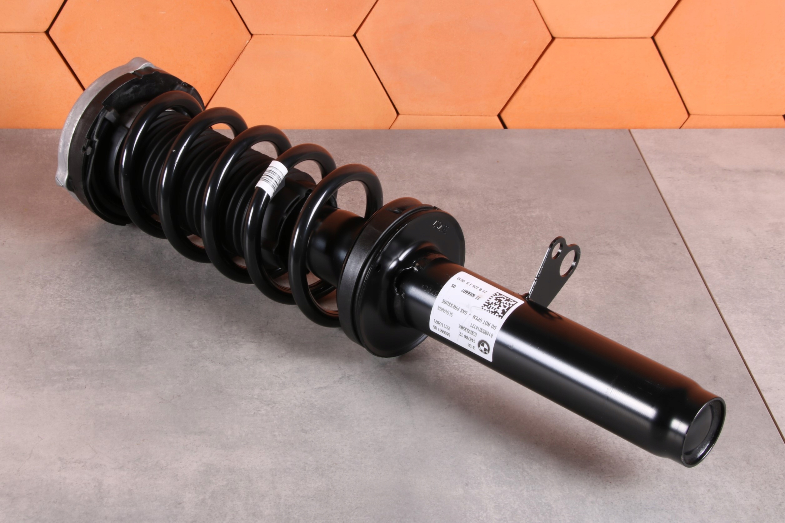 BMW 5 G30 G30 LCI shock absorber left front front XDRIVE 6866607 15 km !!!