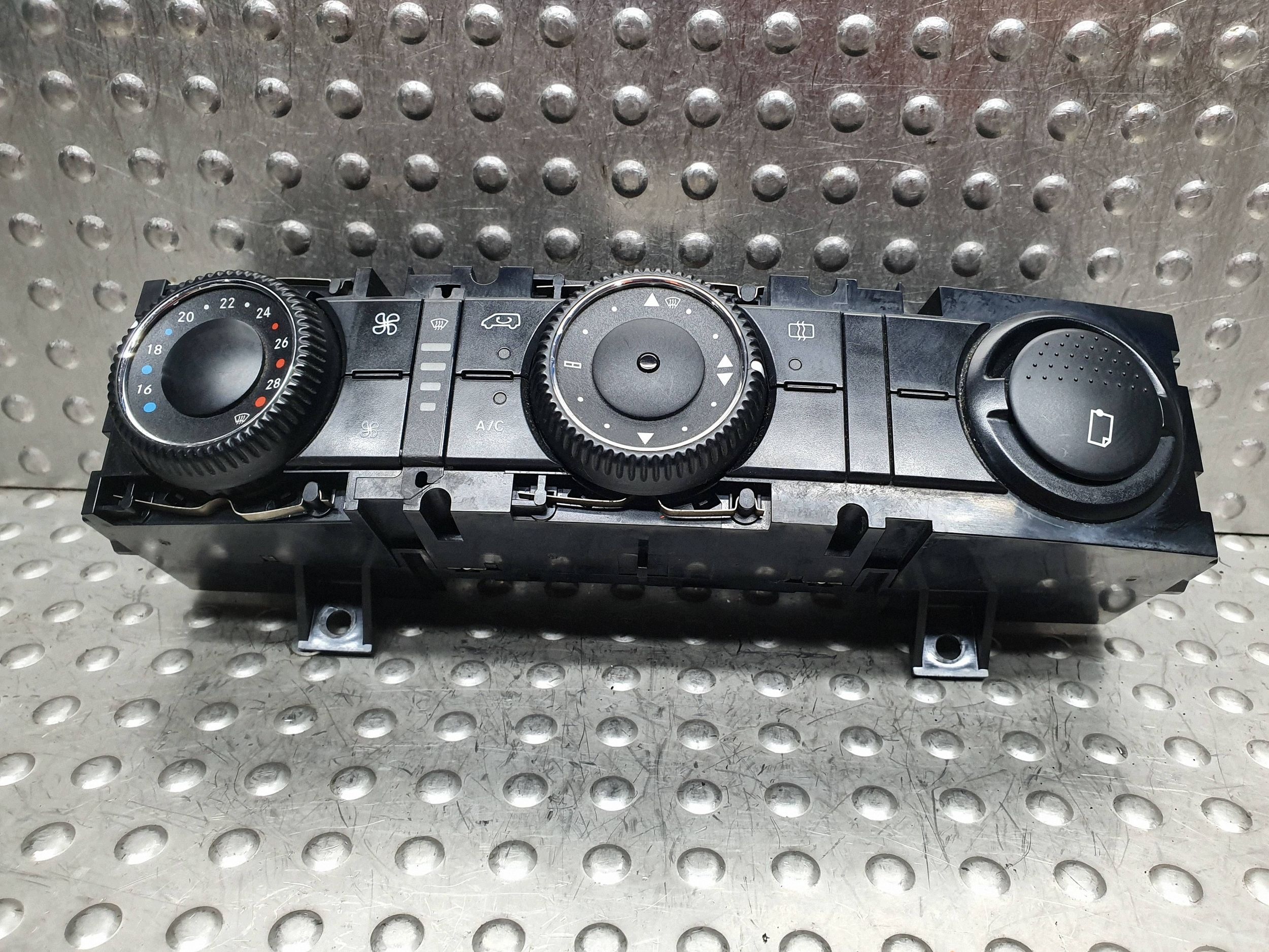 PANEL klími klimatizaci A9069063000 MERCEDES SPRINTER W906 LIFT CRAFTER