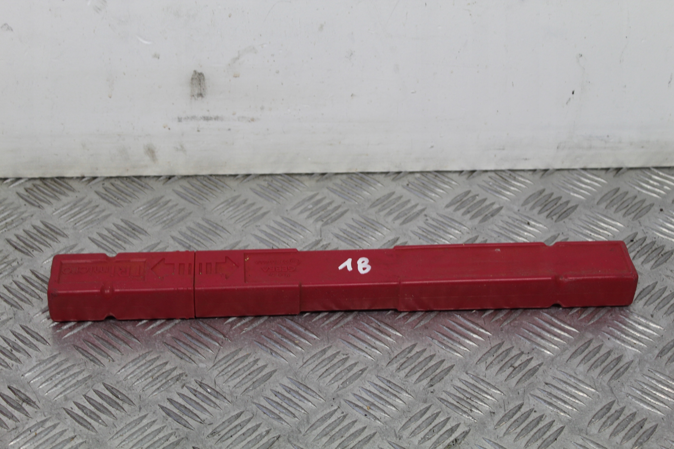 TRÓJKĄT OSTRZEGAWCZY