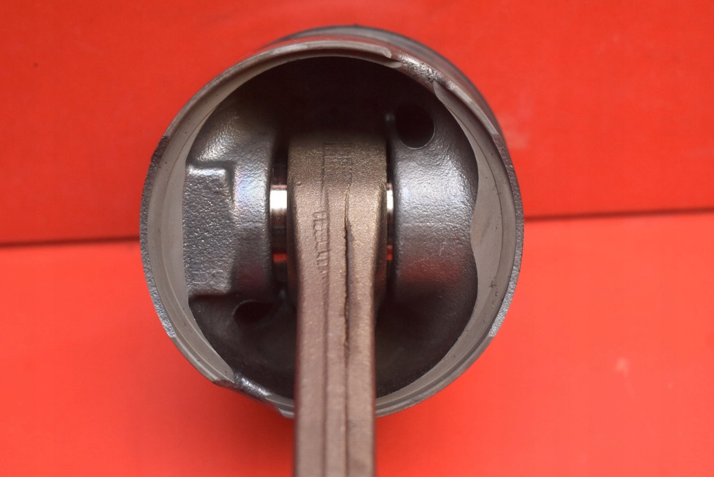 piston connecting rod BMW X5 E53 3.0 D 184 KM 99-03