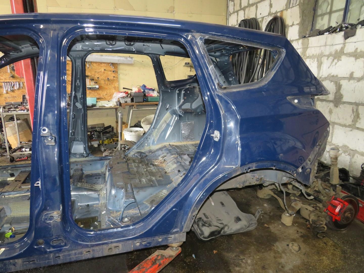 ЧЕТВЕРТИНА КРИЛО ЛІВИЙ ЗАД. KUGA Mk2