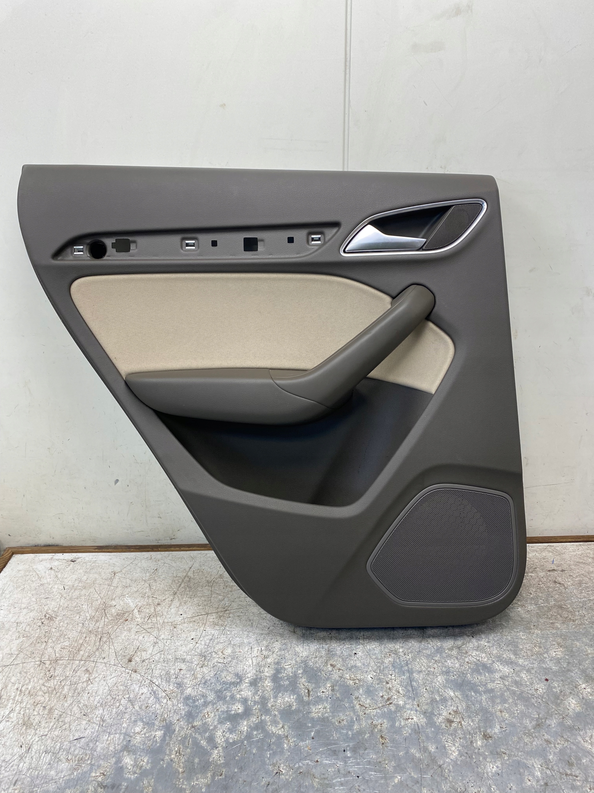 AUDI Q3 8U side upholstery left rear part BRAZ BANAN EUROPA