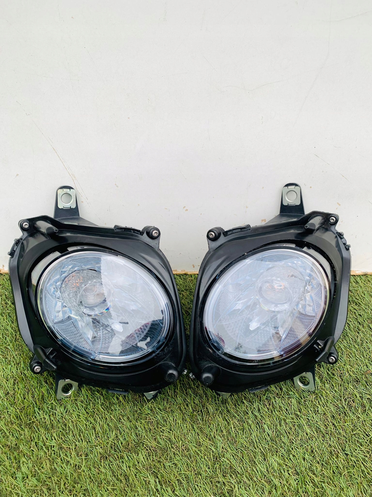 ПРОТИТУМАНКИ СПЕРЕДУ LED ДО ЇЗДИ ДЕННОЇ ЛІВИЙ ПРАВИЙ КОМПЛЕКТ БЕНТЛІ БЕНТАЙГА