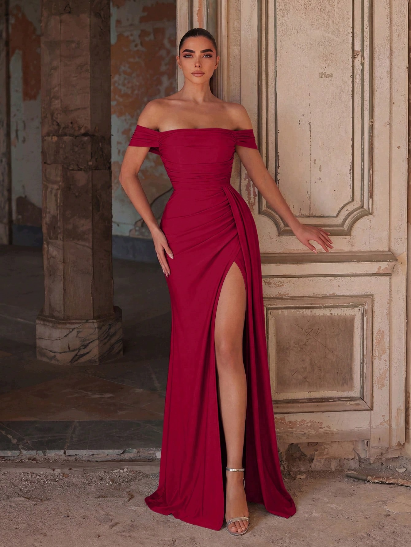 Shein Červená Elegantní Šaty S Rozparkem Na Vesele 1MC
