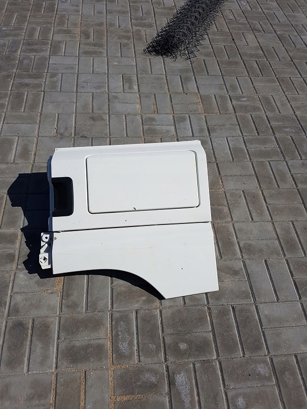 ПОДОВЖУВАЧ СТУПЕНІ КАБІНИ LH DAF CF 106 EURO 6