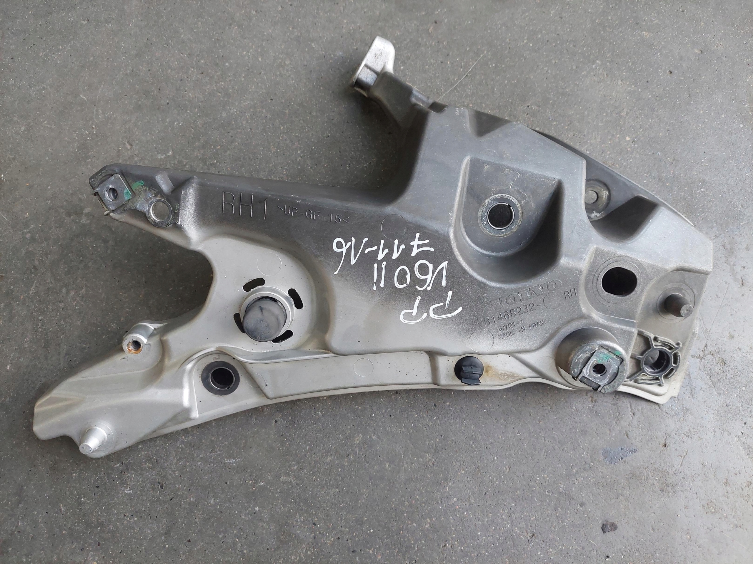 Poignée Support plaque Support Aile Avant Droite 31468232 VOLVO V60 II