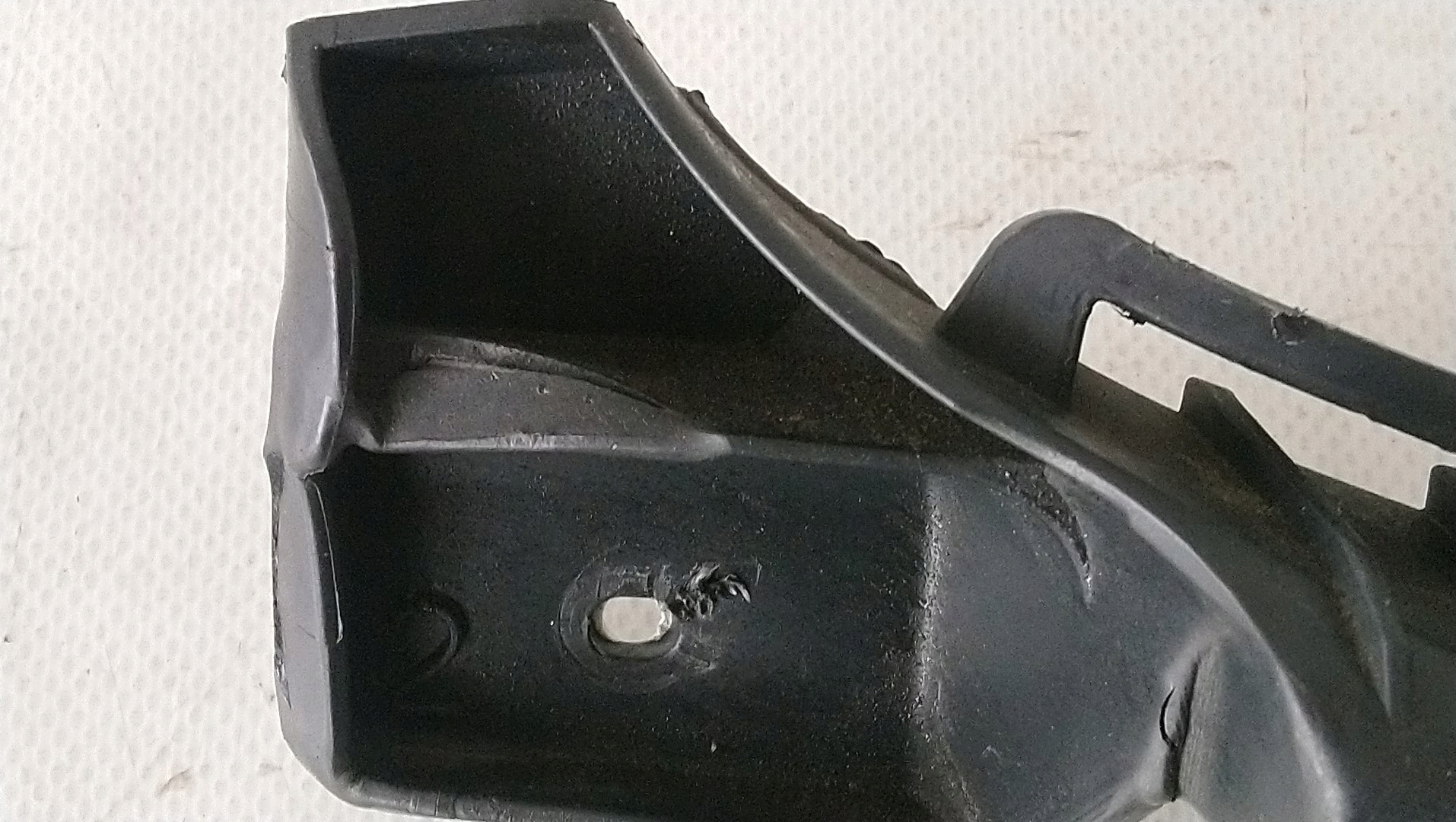 support left of a bumper rear part OPEL ADAM 13364173