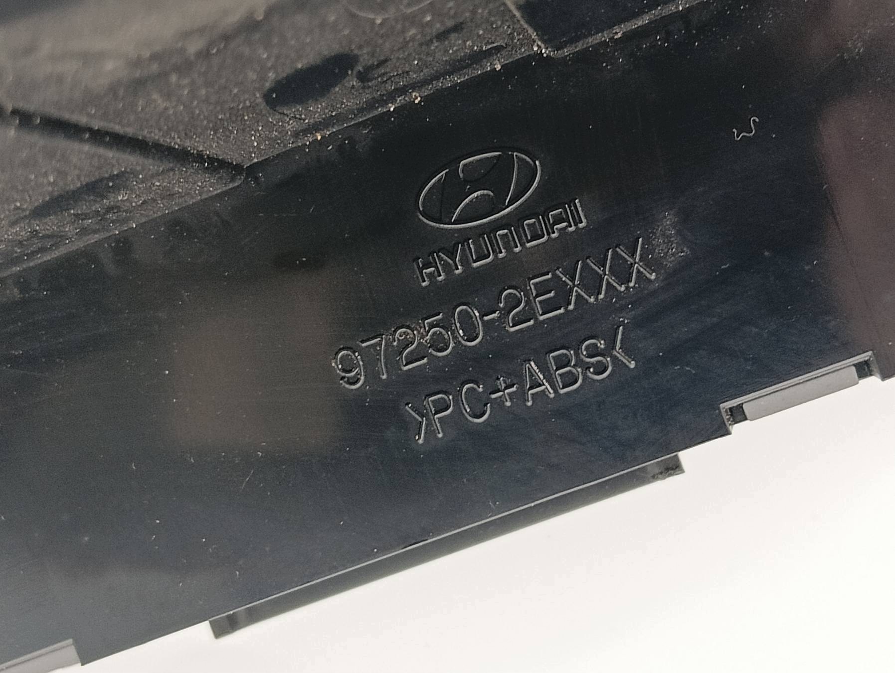 PANEL BOCCHETTE 97250-2EXXX Hyundai Tucson e (2004-2009)