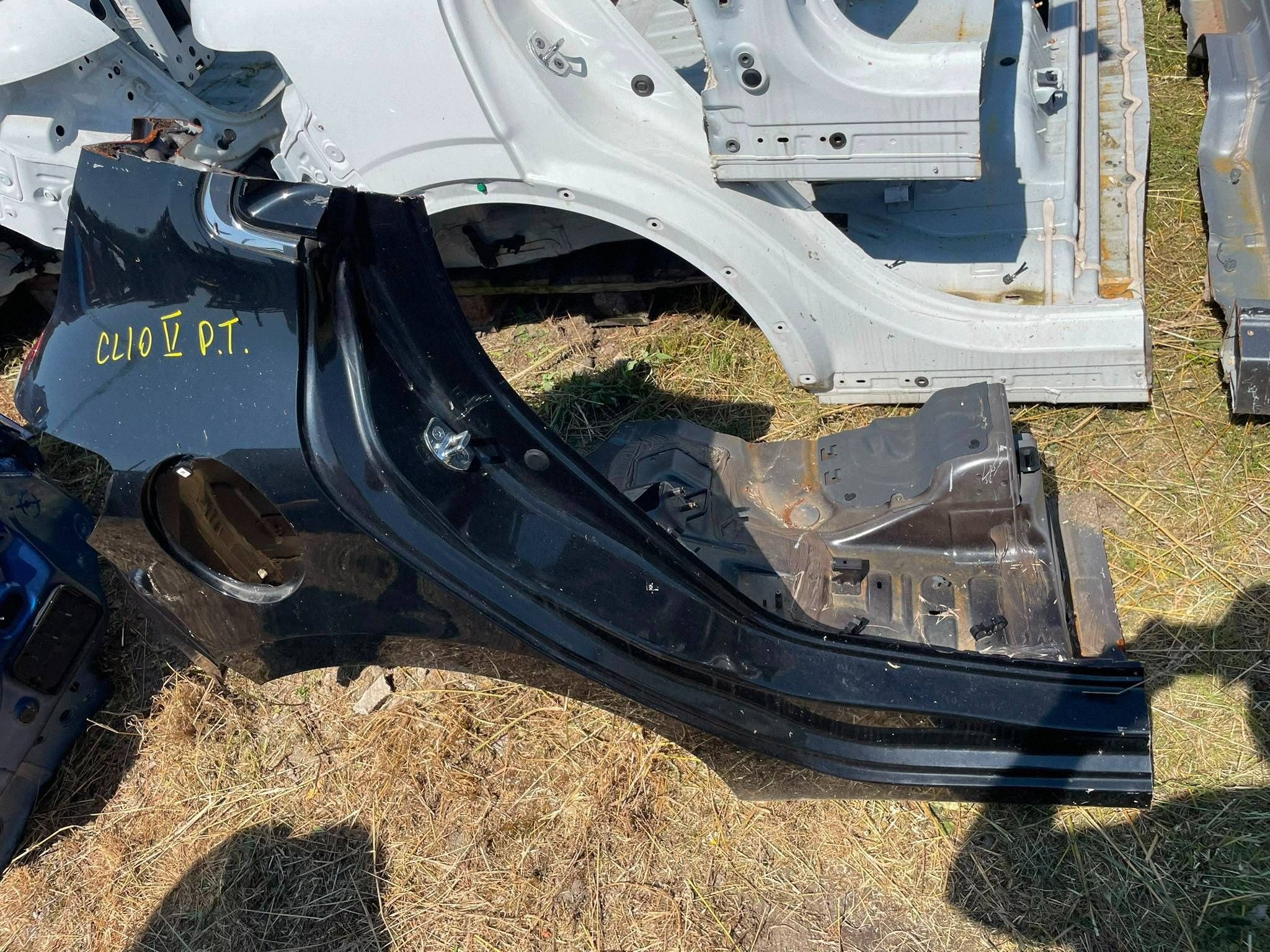 quarter rear fender rear part side side right Renault Clio V TEGNE