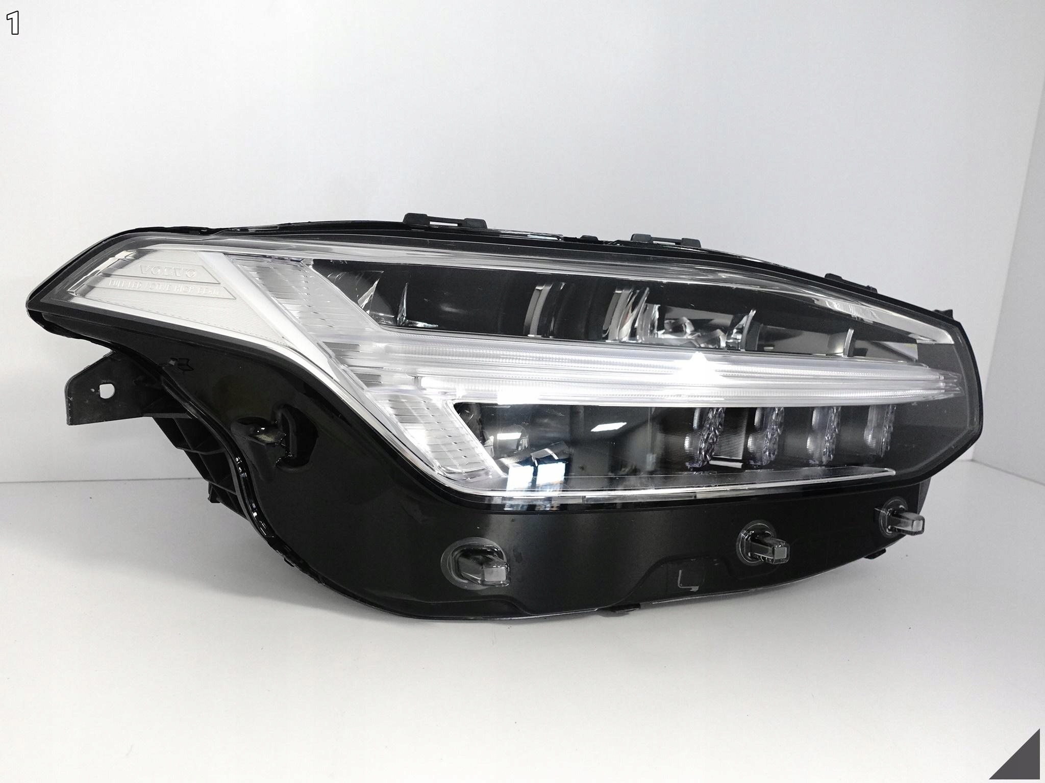 VOLVO XC90 II LIFT 19- light FULL LED ACTIVE HIGH BEAM AFS-DDA DTD right