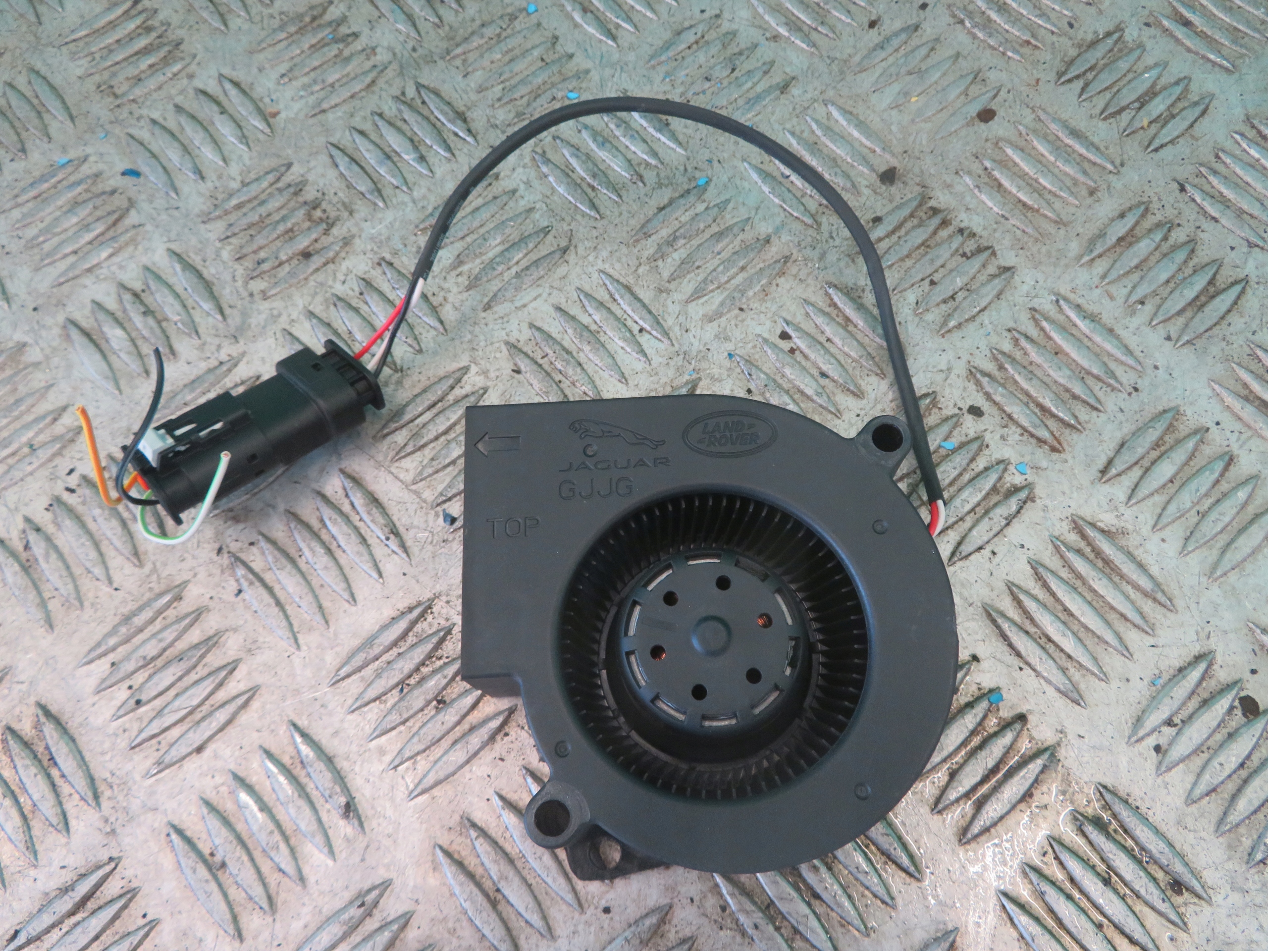 ventilátor riadiacka RANGE ROVER LAND ROVER VELAR L560 3.0 22R