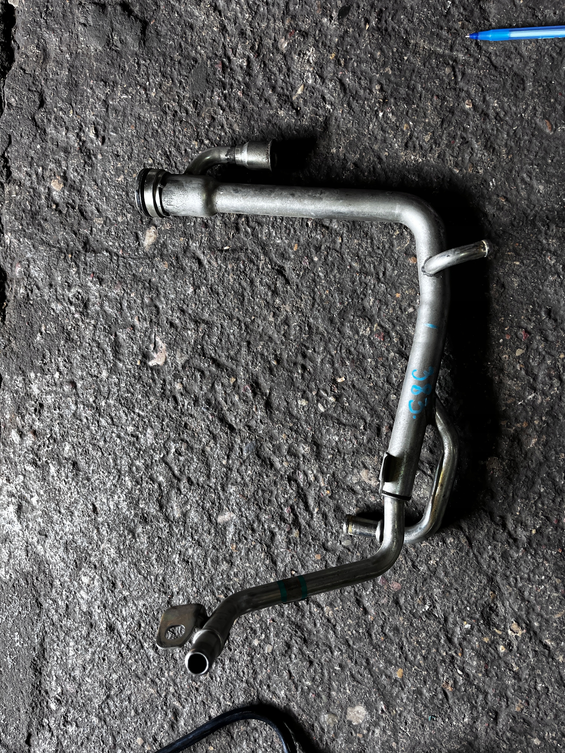 383 JEEP GRAND CHEROKEE WK2 3.0CRDI WĄŻ PRZEWÓD PŁYNU CHŁODZĄCEGO WODY