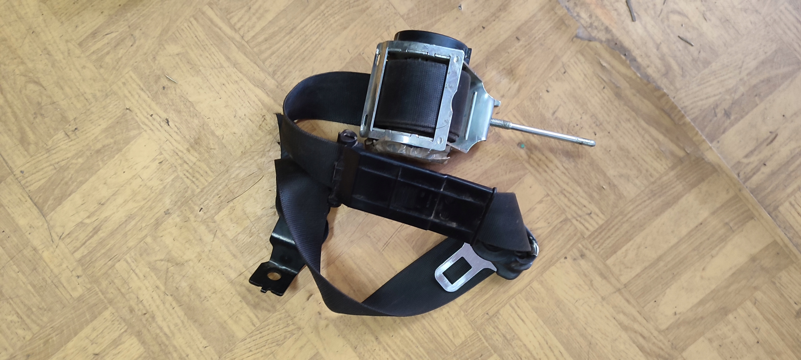 tension belt safety right front OPEL ASTRA H 13181192