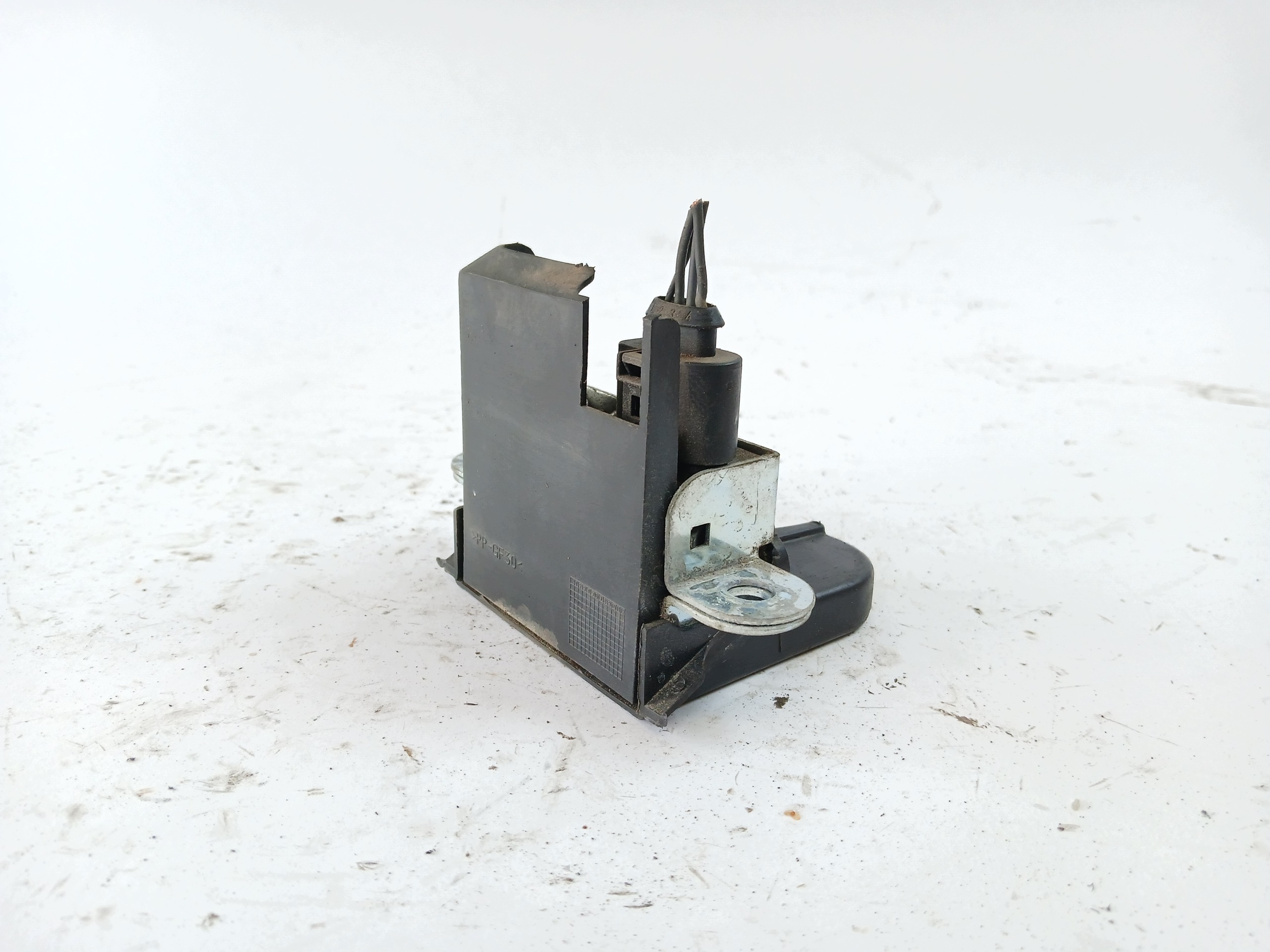 VW GOLF V TOURAN and PASSAT B6 lock bonnet boot