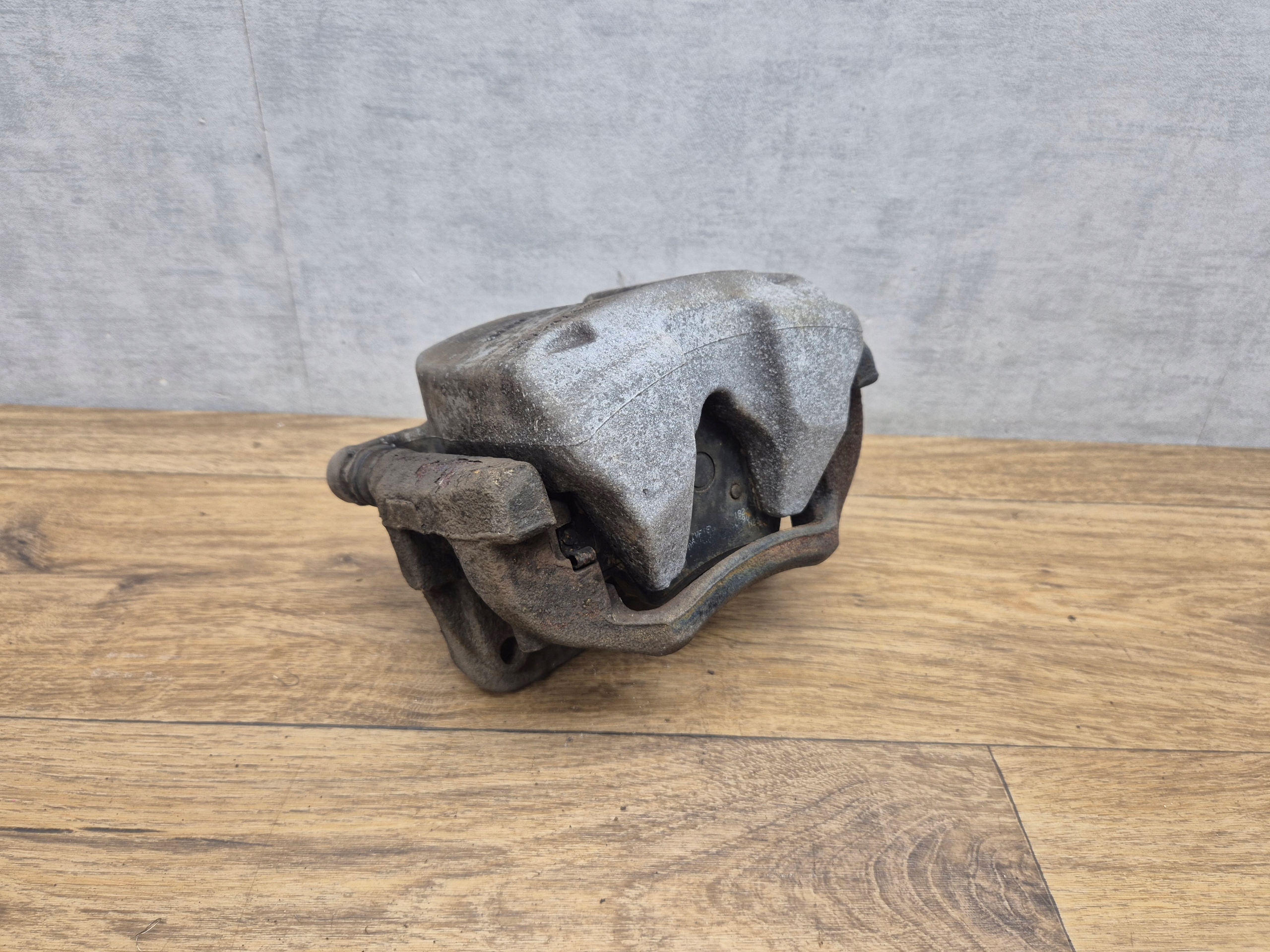 BMW G01 G20 G30 G31 caliper brake right front front 6872800