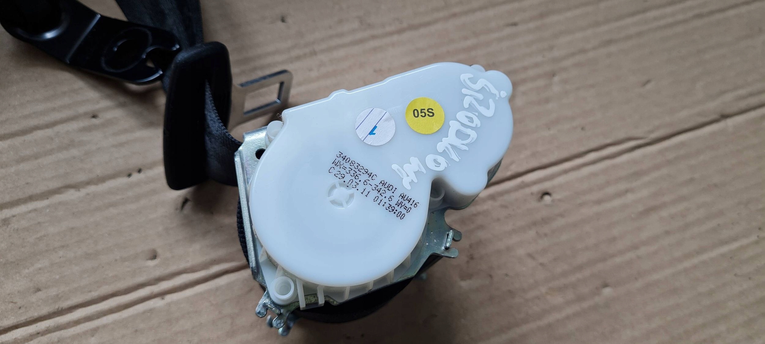 Q5 8R Gurten Sicherheits mitte heck 8R0857807