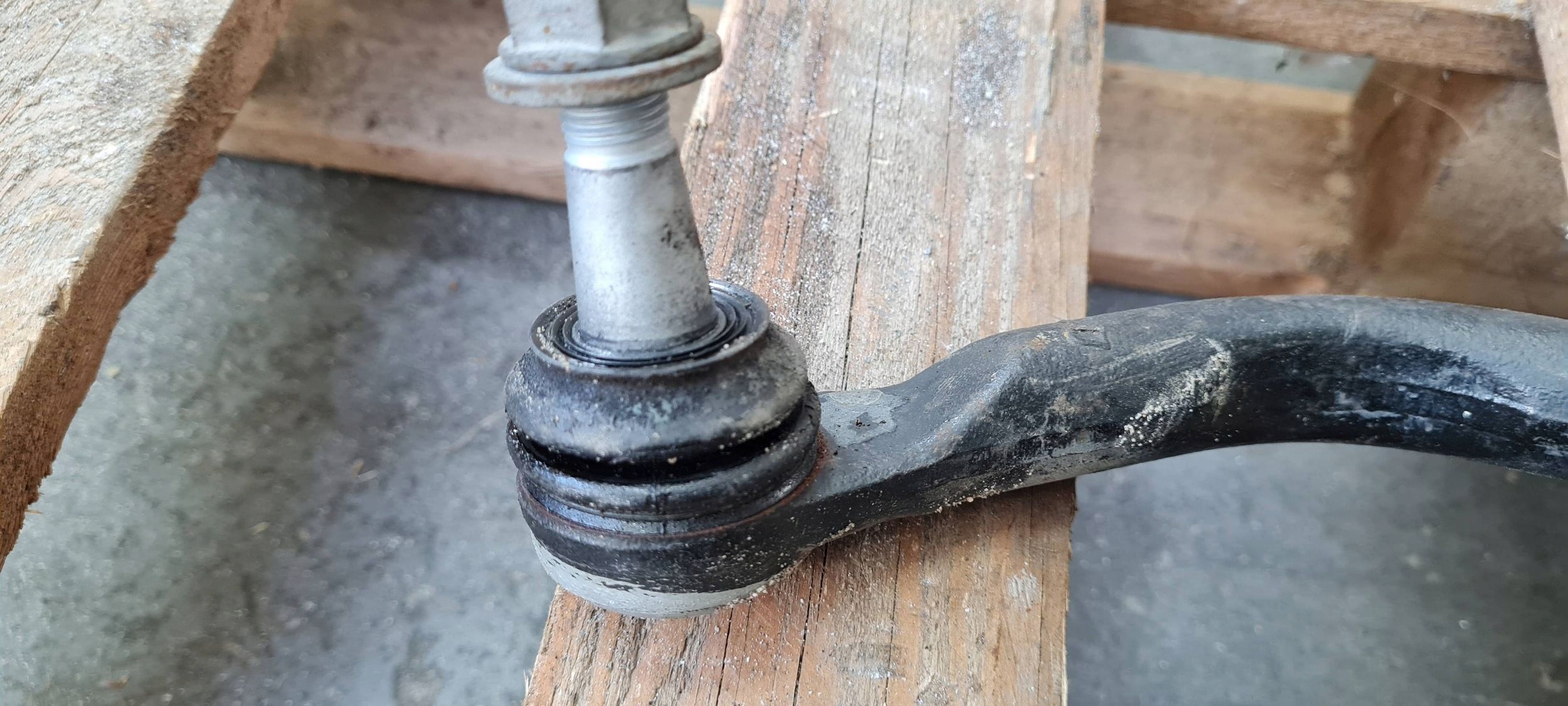 Chrysler Pacifica 2022 bar of steering pipe end right right front