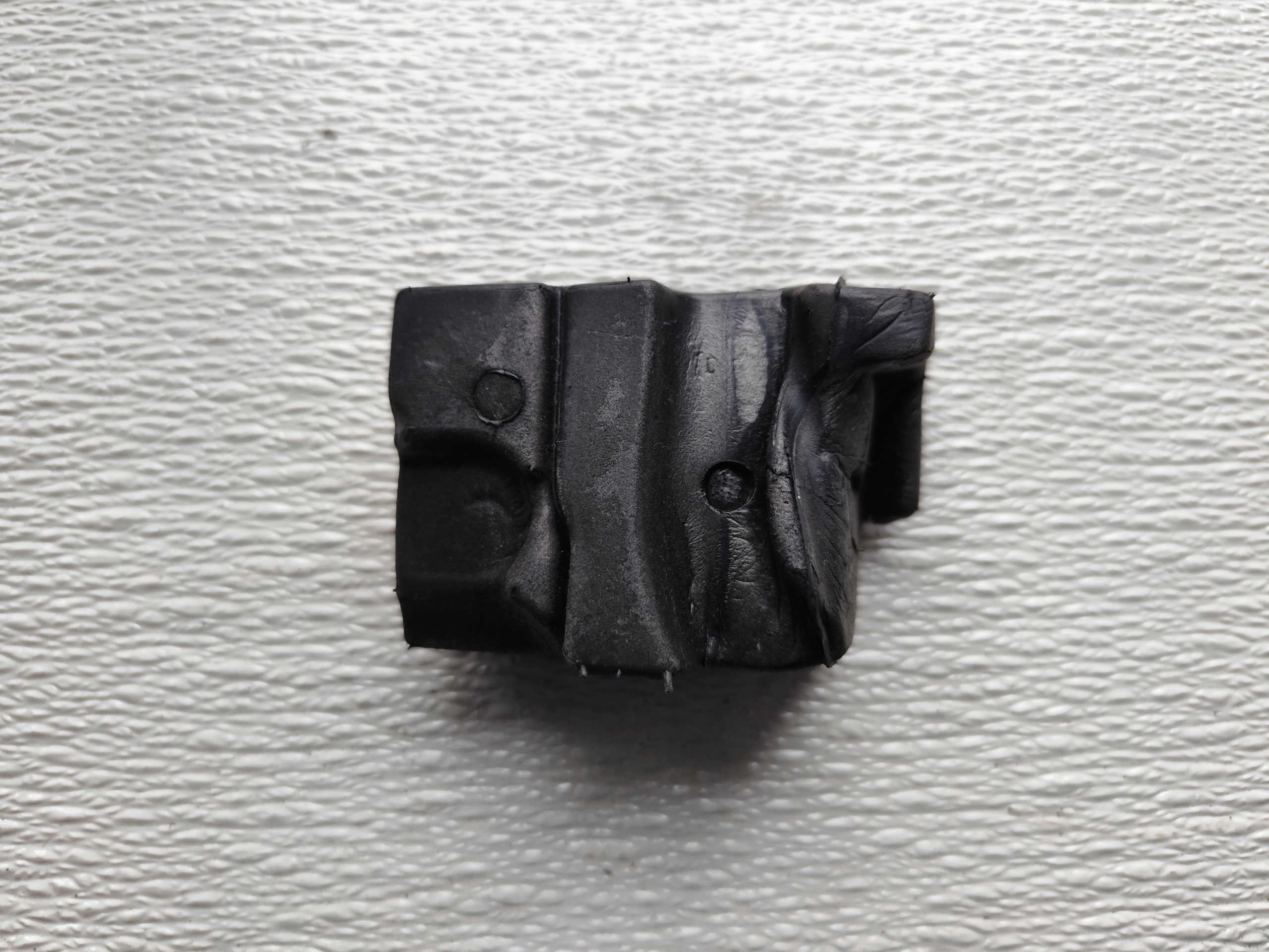 OPEL CORSA E 2015 R. WYPRASKA soundproofing under the window left 13427599