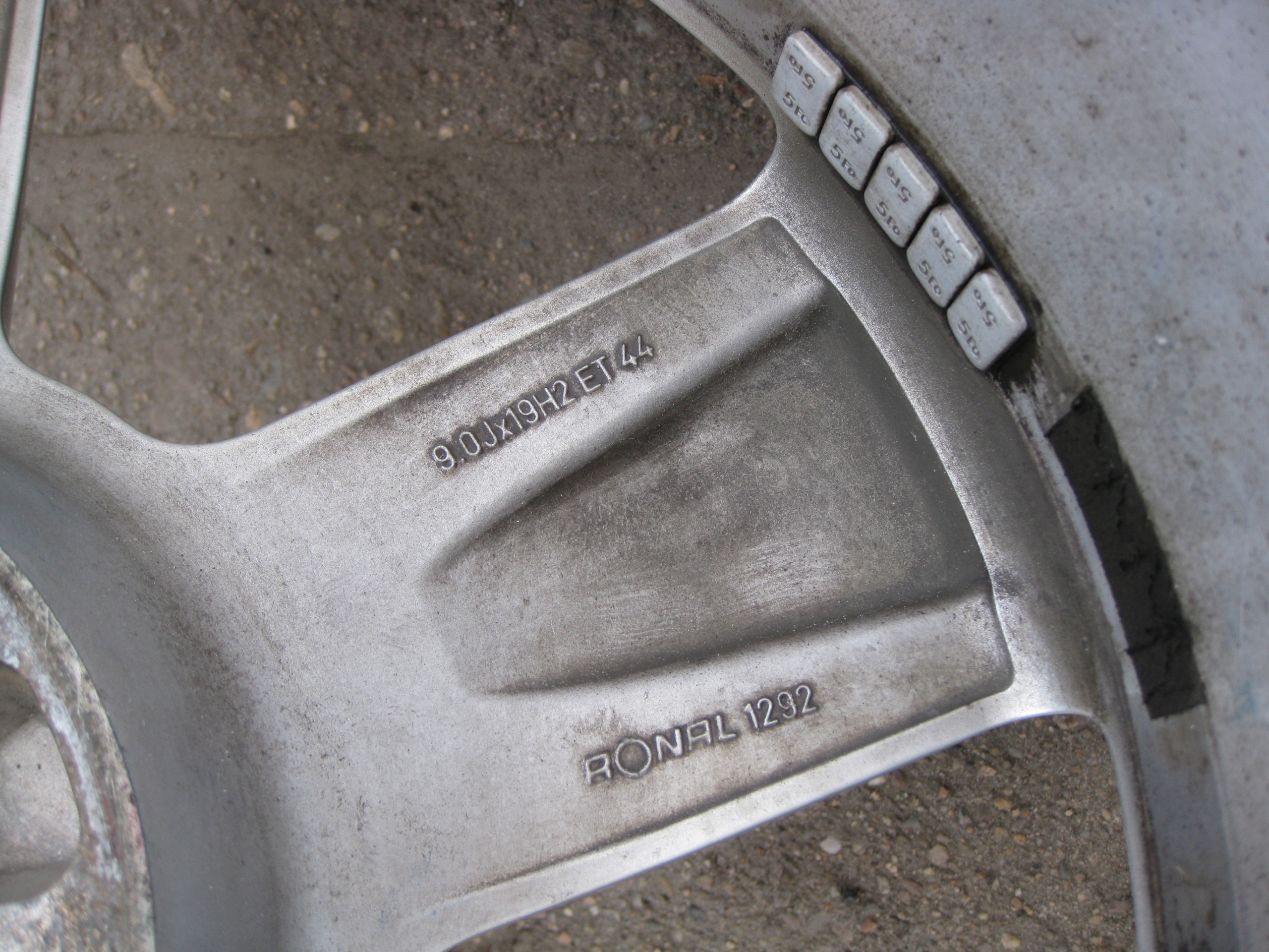 AUDI disk hliníkový 9J x19 ET44 5x112 4E0601025AD