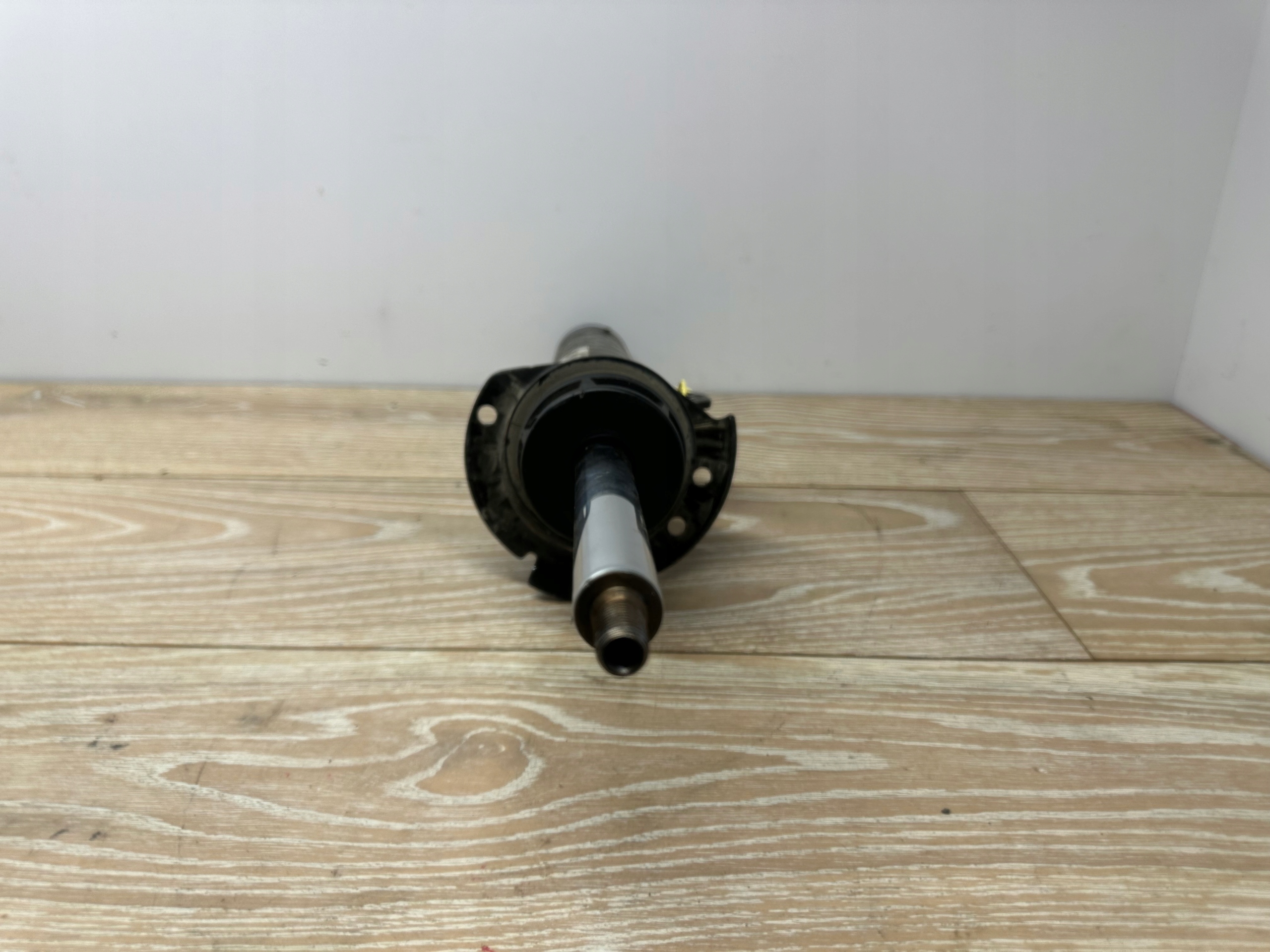 shock absorber left front front 2.0d BMW F45 F46 6874463