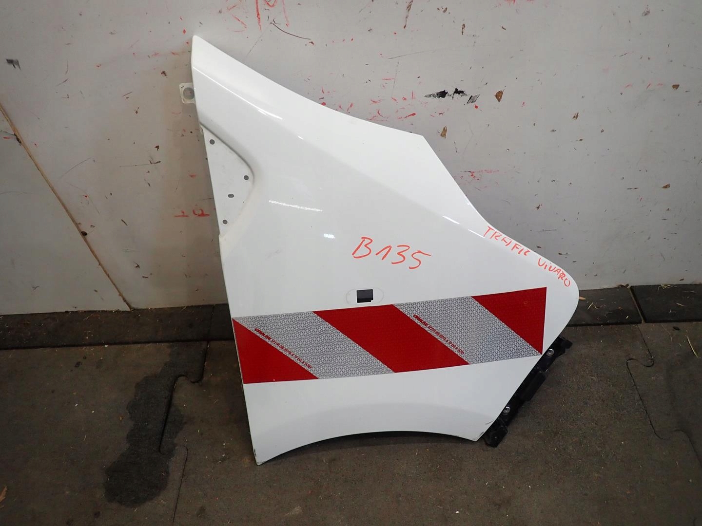 fender front right TRAFIC III VIVARO B TALENTO 14