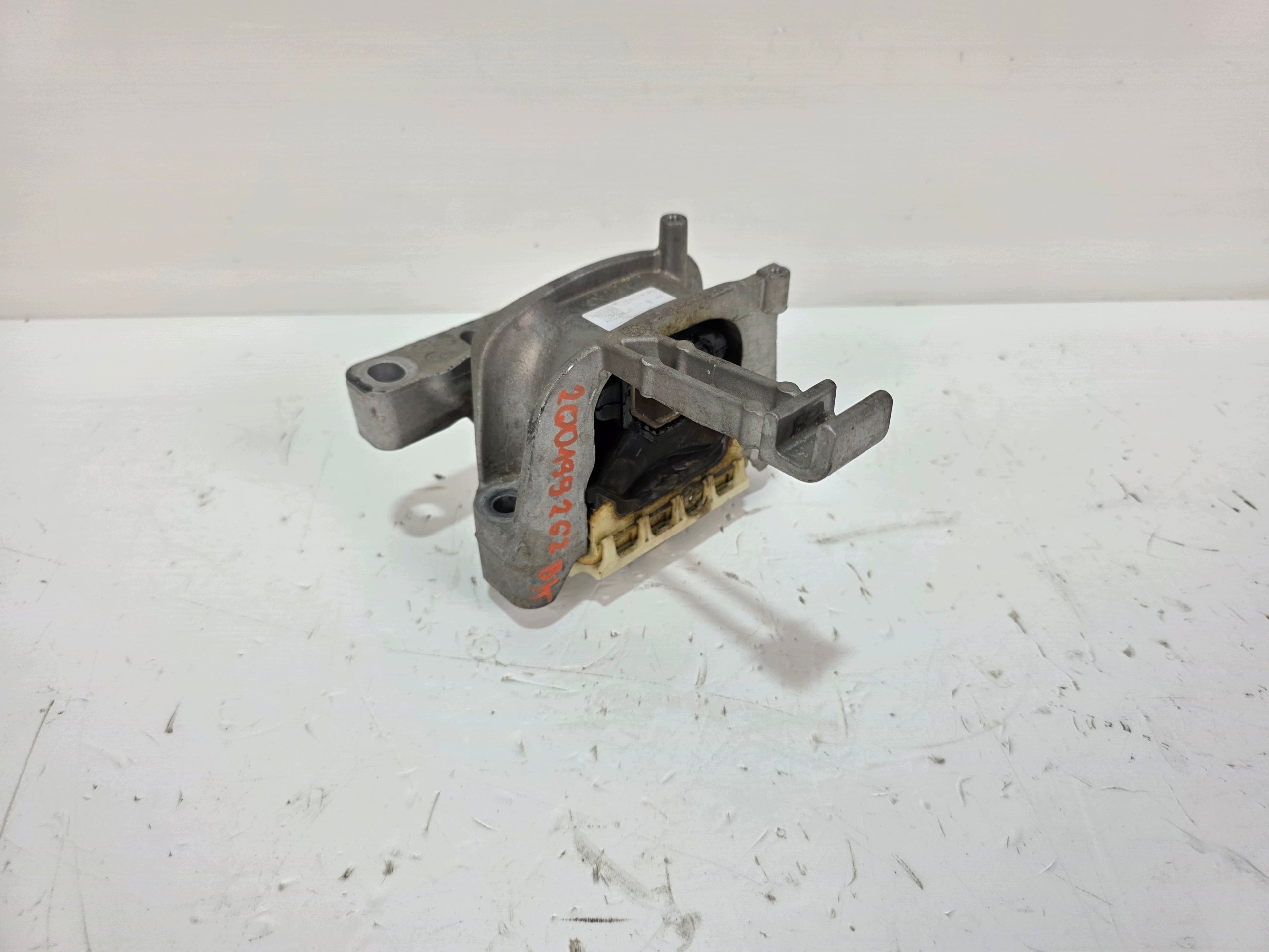 holder engine mount VW SEAT SKODA AUDI 2Q0199262BK