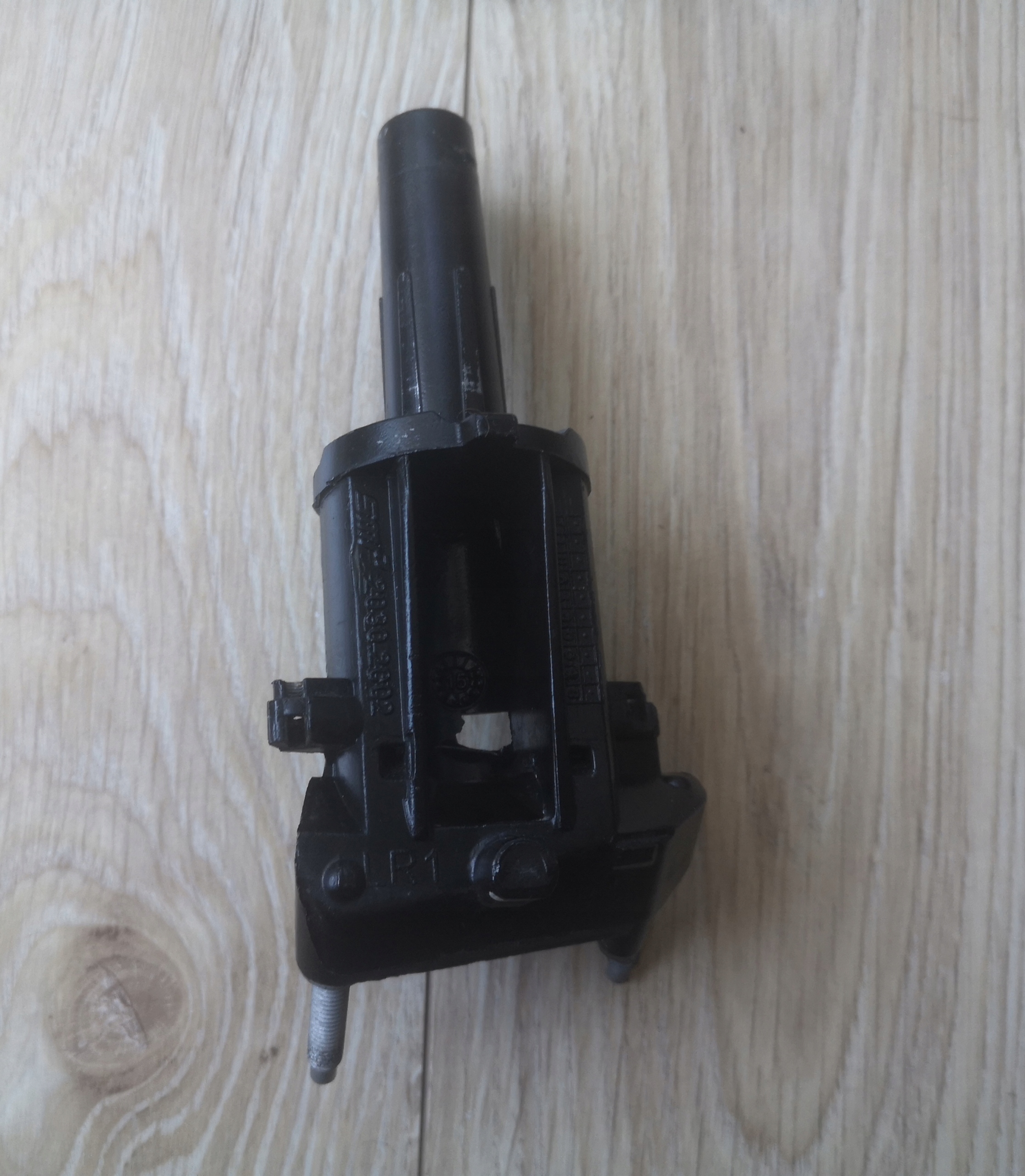 AUDI A3 8V TRZPIEN Fixation Droit Rétroviseur OE