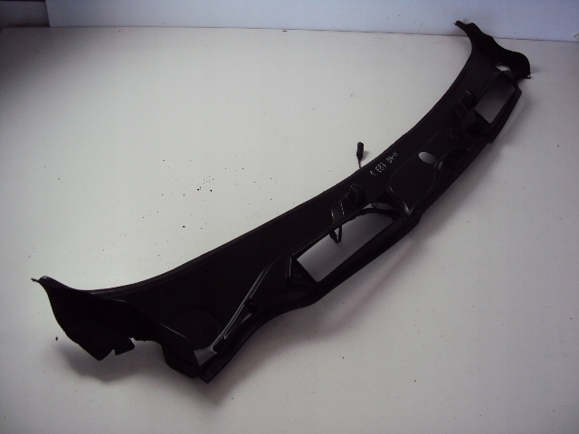 МОНТАЖ ПІД СКЛОМ BMW СЕРІЯ 1 E87 04-11