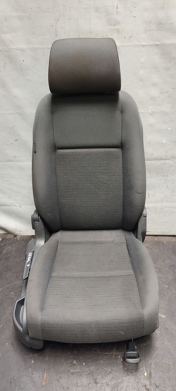 sedačka přední pravý spolujezdce VW Golf V plus 1,9 TDI